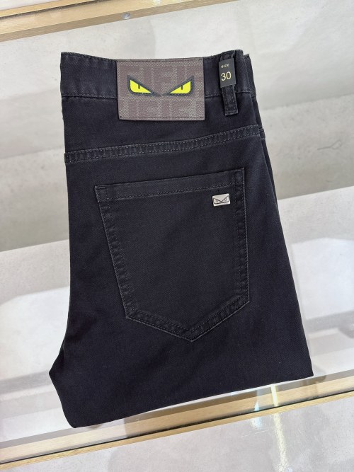 Fendi 2025 Spring/Summer Original Denim Jeans - Super Custom, Heavy Workmanship 1 Fendi 2025 Spring/Summer Original Denim Jeans - Super Custom, Heavy Workmanship