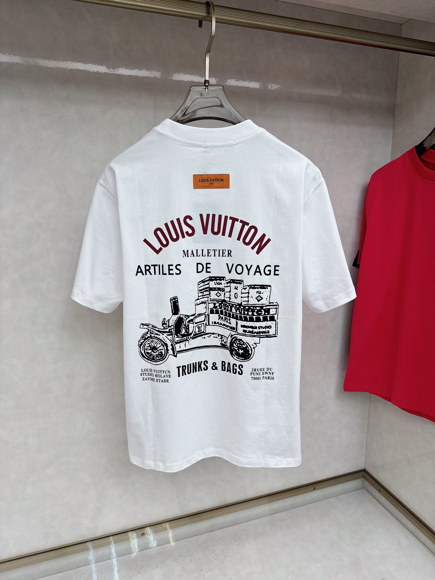  LV 2025Ss春夏最新款短袖T恤，手感柔软，穿着舒适，做工精细.上身效果无敌帅气，码数 M-3XL
