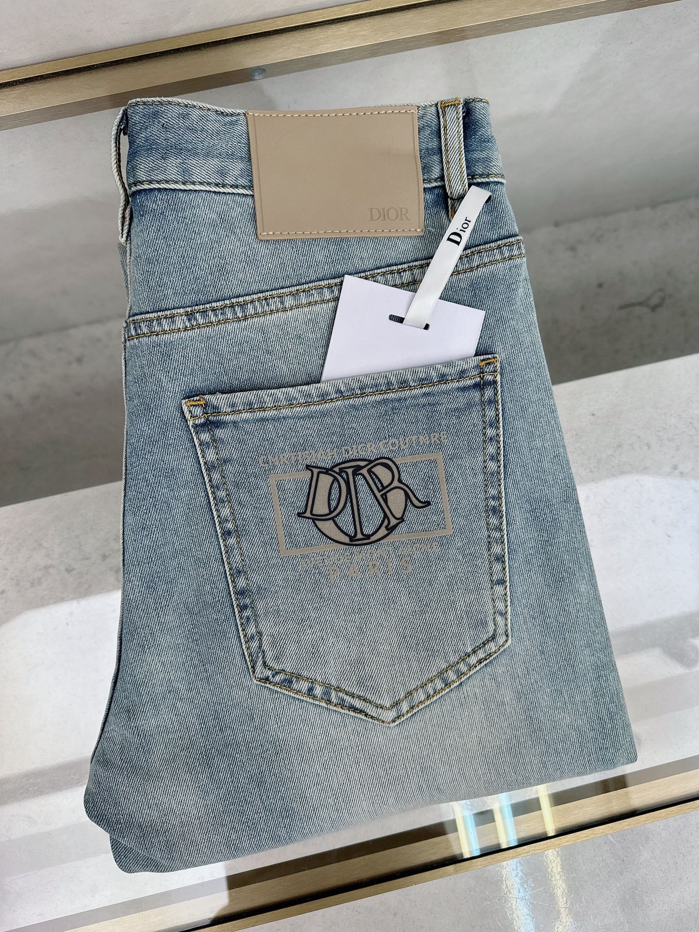 NO:455645,Dior 2025 spring and summer new men's casual jeans, top quality!  Channel orders are sold simultaneously on the official website!  !  Original customized denim cotton material!  Suitable for casual/formal outfits ~ the best for daily commuting!  !  Size 29-38 (no 3537), Dior, jeans, alexander wang19860909迪奥 2025春夏新款男士休闲牛仔裤,顶级品质！渠道订单,官网同步出售！！原厂订制牛仔全棉材质！适合休闲/正装各种搭配～日常通勤的极品！！尺码29-38（没3537）,,dior,jeans,alexander wang,Men's clothing