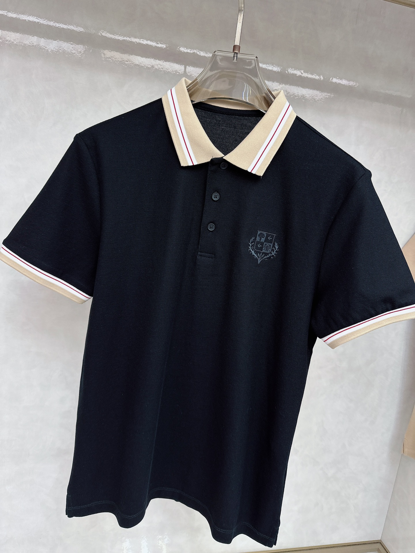  lp。 1955夏季新款首发最新款翻领Polo短袖 高端订制 设计前卫时尚！品牌logo重工艺设计 高