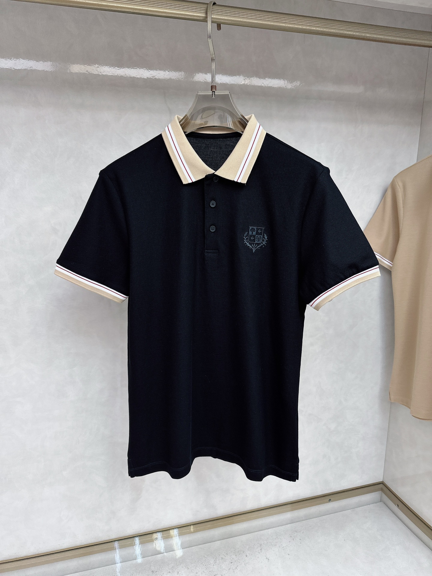  lp。 1955夏季新款首发最新款翻领Polo短袖 高端订制 设计前卫时尚！品牌logo重工艺设计 高