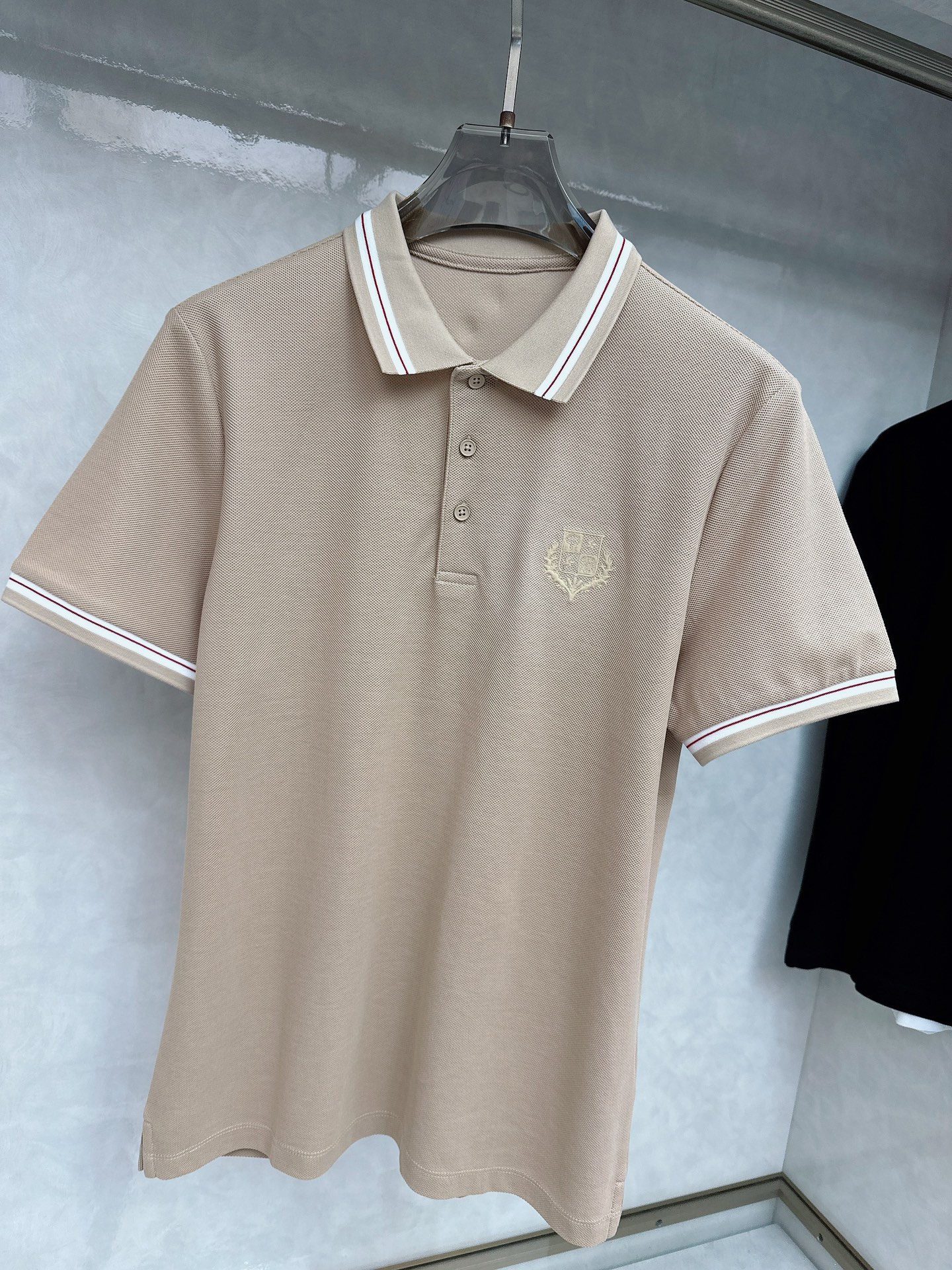  lp。 1955夏季新款首发最新款翻领Polo短袖 高端订制 设计前卫时尚！品牌logo重工艺设计 高