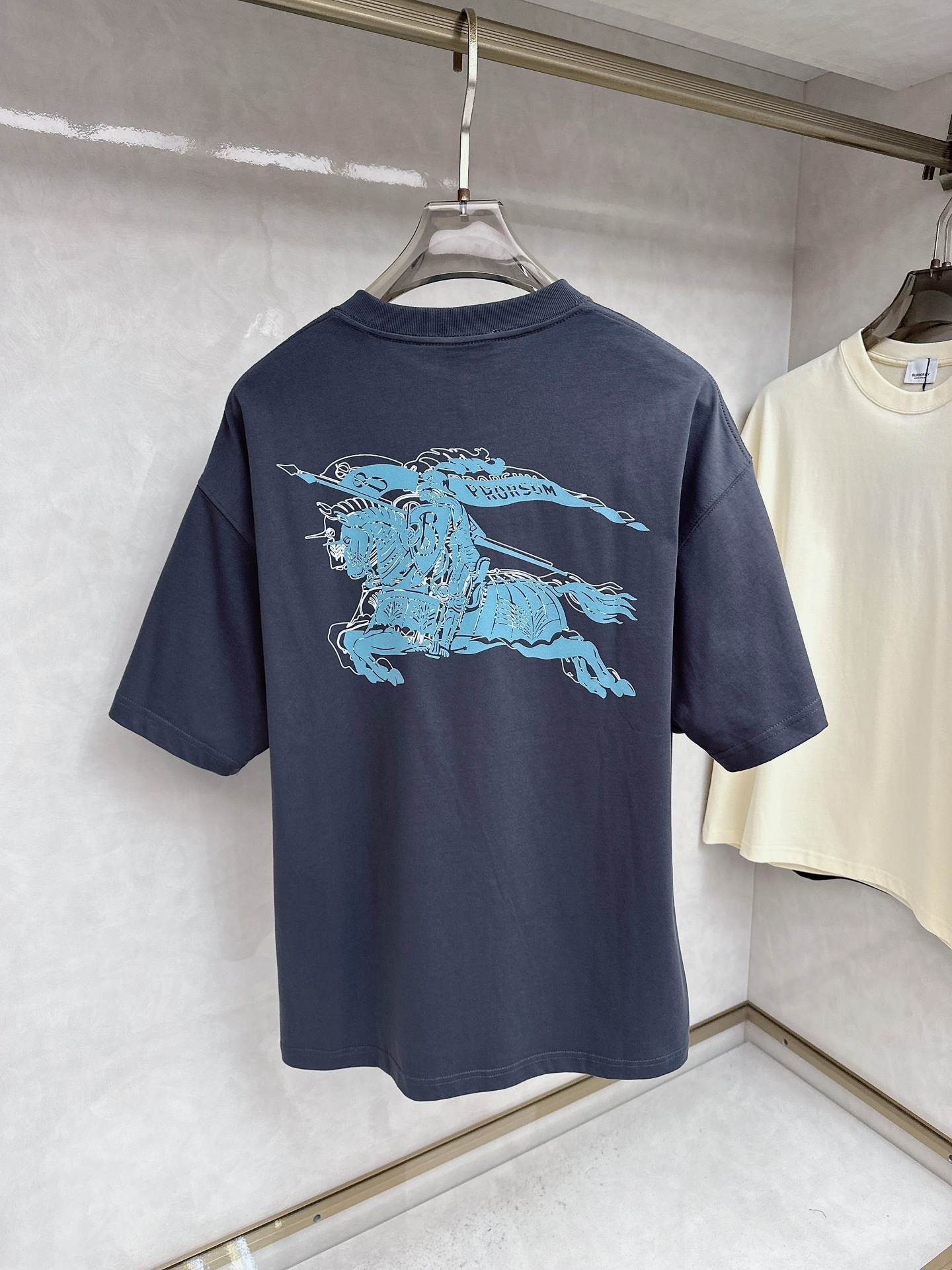巴宝莉 25SS春夏新款进口双纱棉布基础圆领短Tee,男女同款后背logo徽标发泡印花装饰休闲短袖T恤