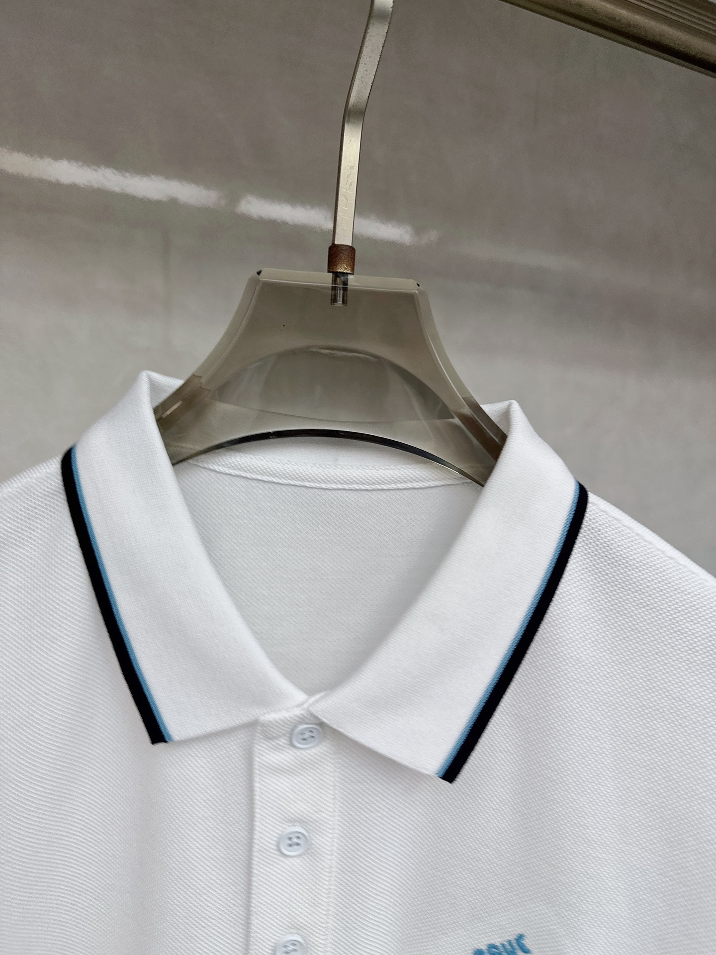  LV 2025夏季新款首发最新款翻领Polo短袖 高端订制 设计前卫时尚！品牌logo重工艺设计 高端