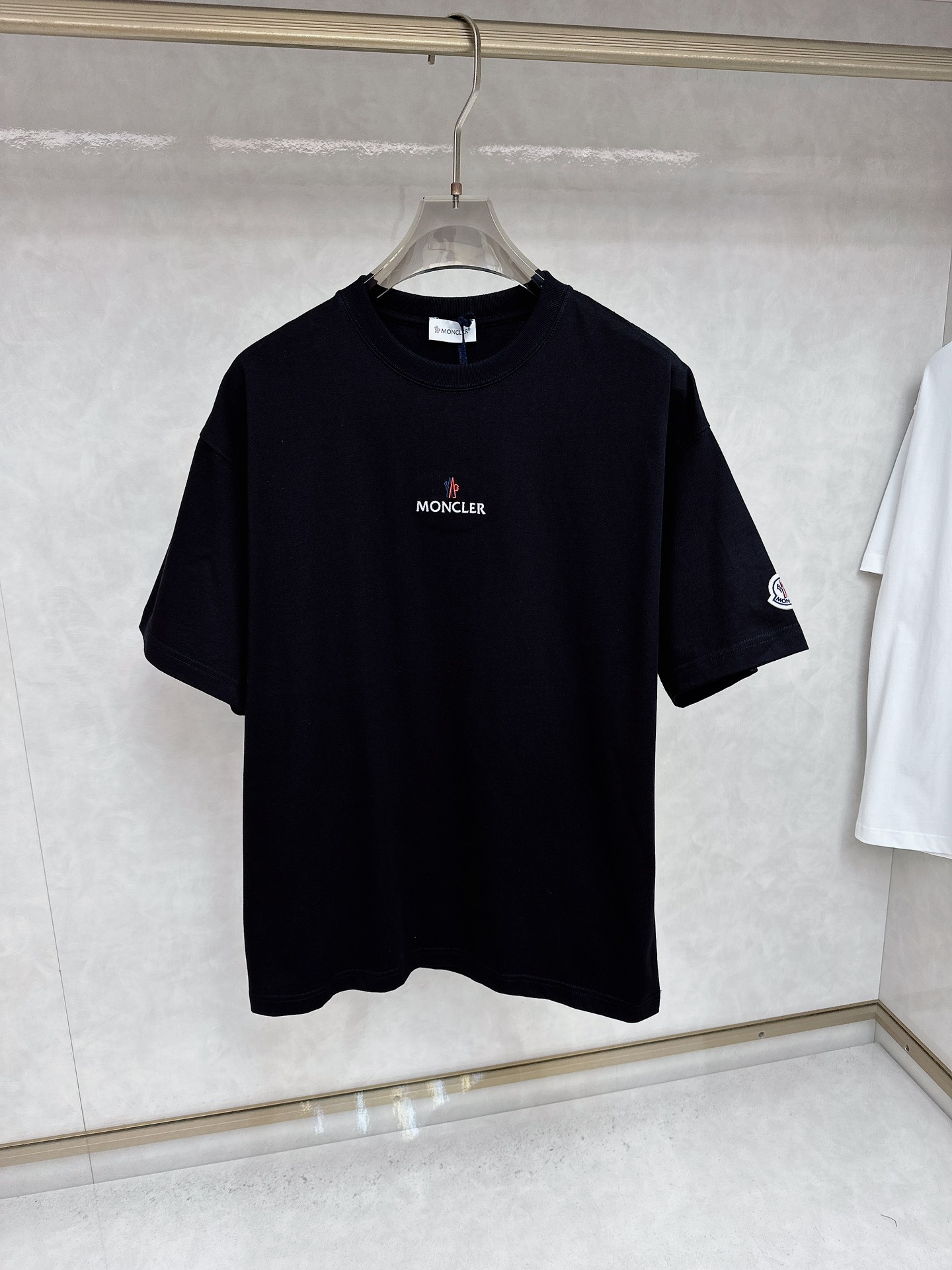  蒙口 25SS春夏新款进口双纱棉布基础圆领短Tee，男女同款后背logo徽标发泡印花装饰休闲短袖T恤衫