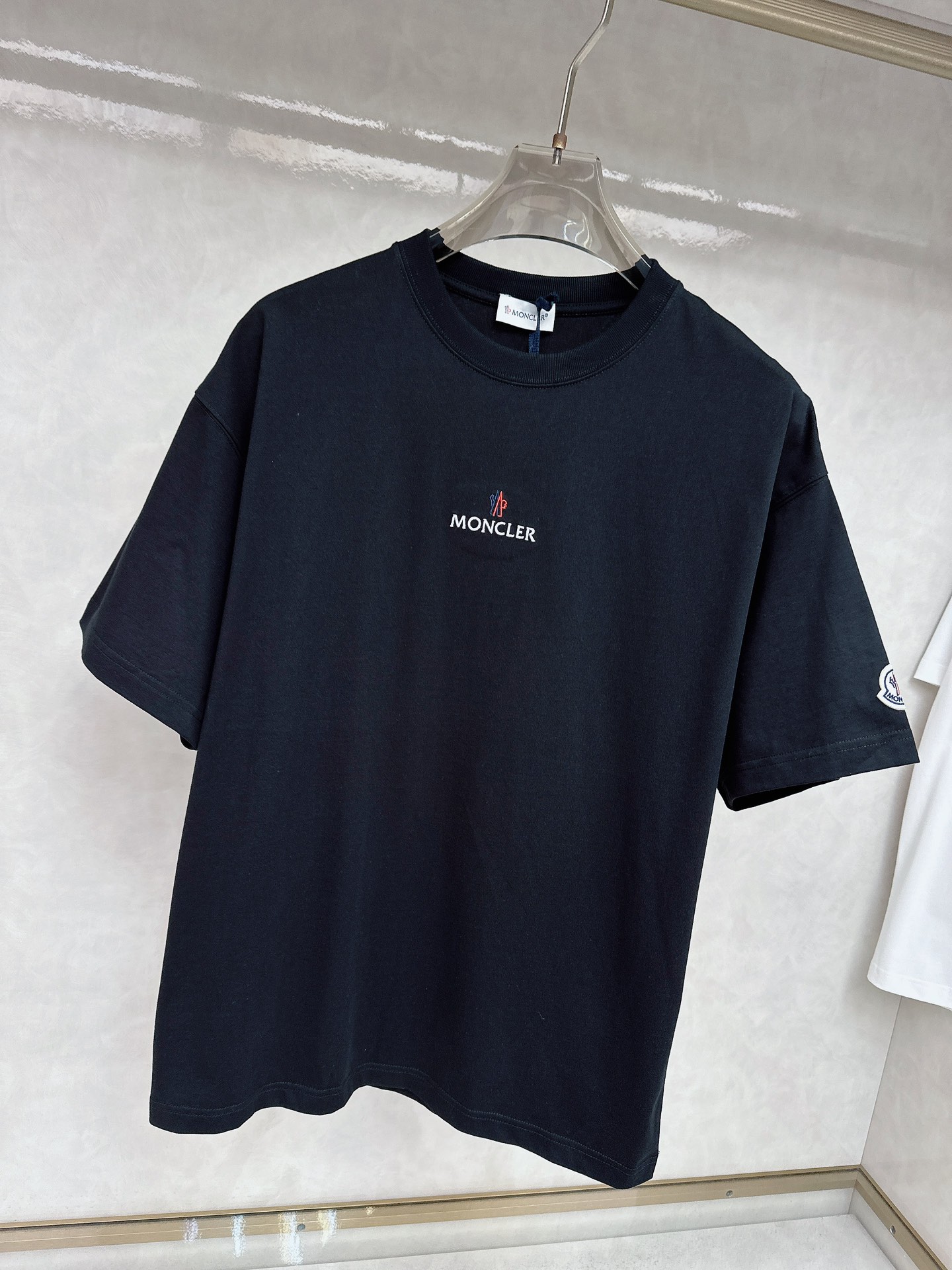  蒙口 25SS春夏新款进口双纱棉布基础圆领短Tee，男女同款后背logo徽标发泡印花装饰休闲短袖T恤衫