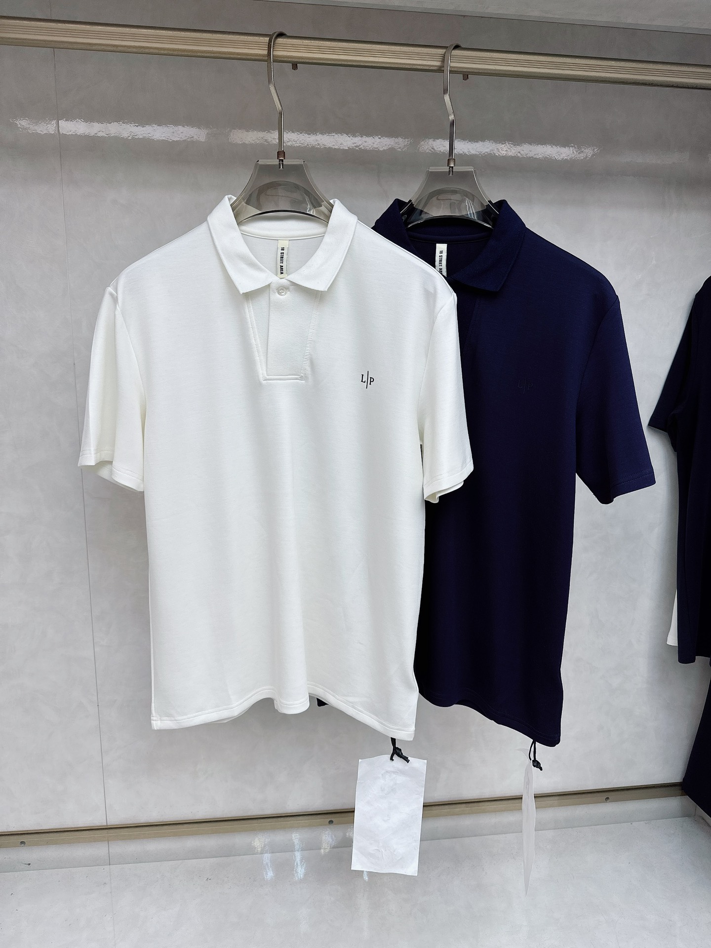 lP🆕 Ss夏款最新款短袖PoloT恤，手感柔软，穿着舒适，做工精细.上身效果无敌帅气，码数 M-3XL