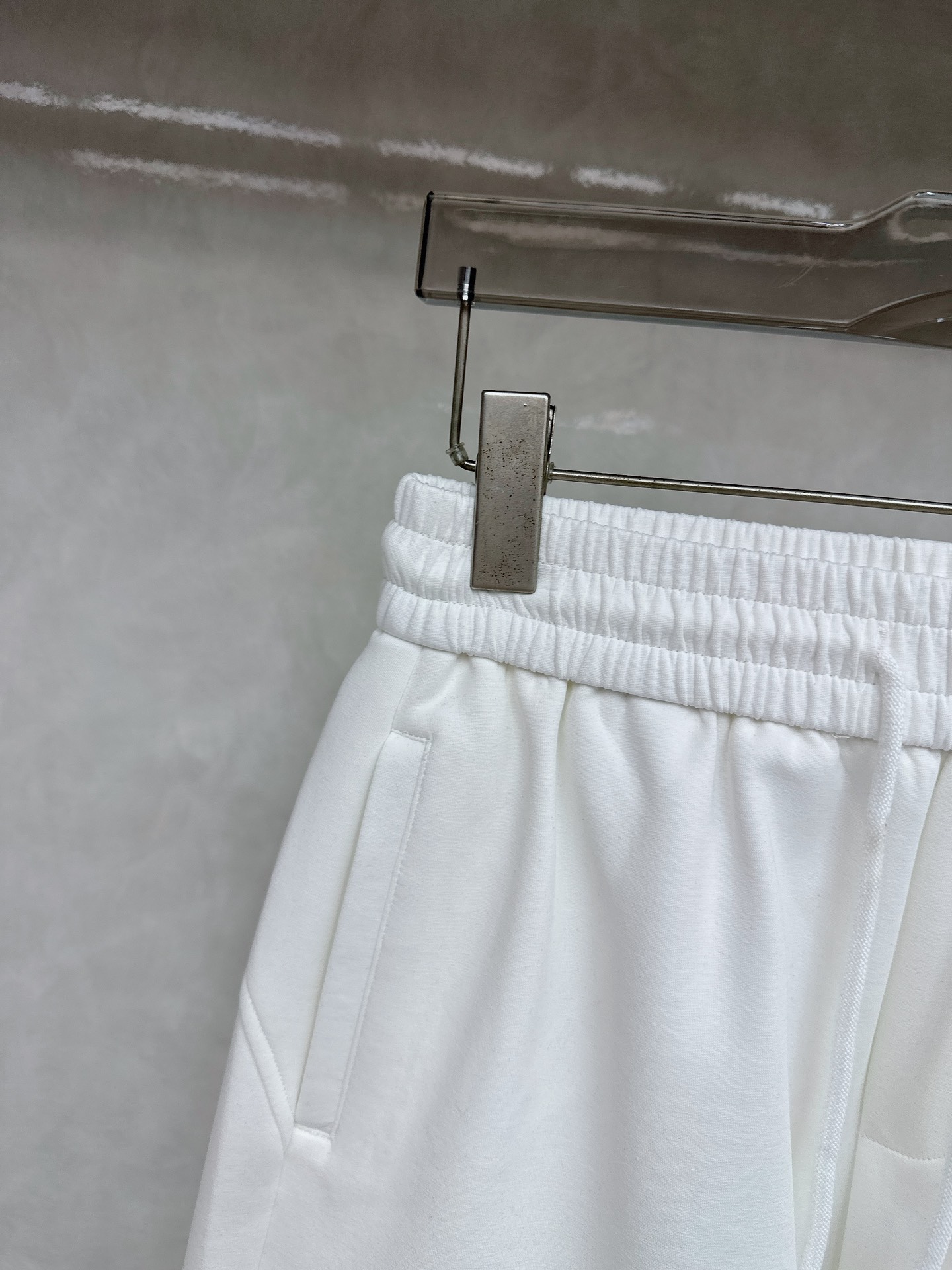 “2025 Summer Men’s Recreational Shorts with Advanced Air-Emissions and Original Logo Design” - 图片 6