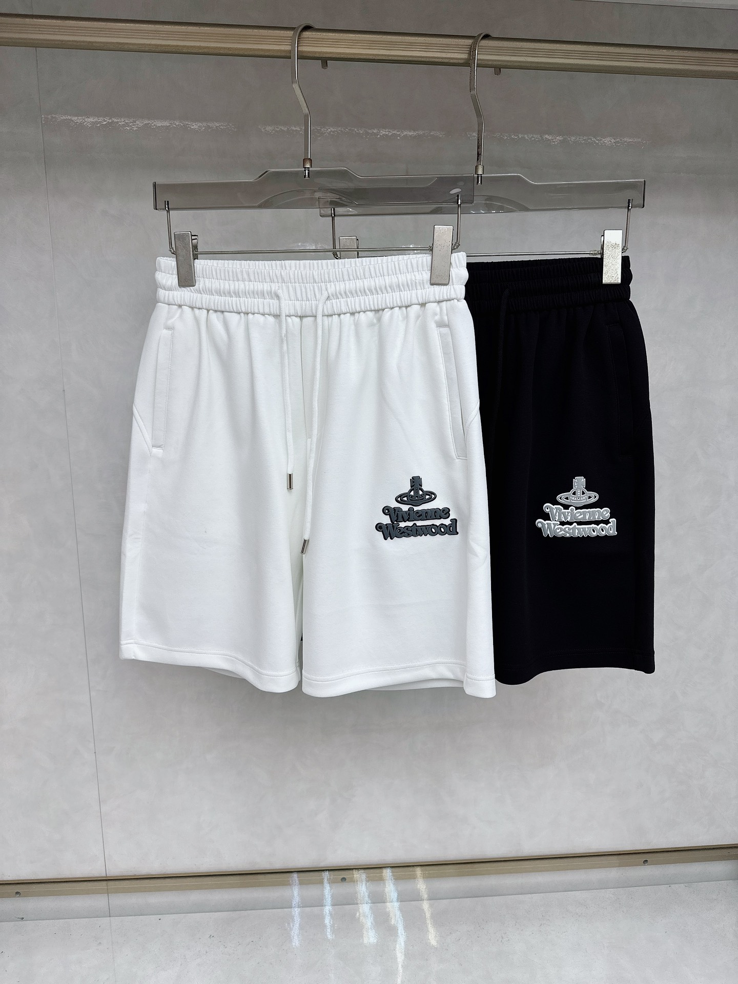 “2025 Summer Men’s Recreational Shorts with Advanced Air-Emissions and Original Logo Design” - 图片 1