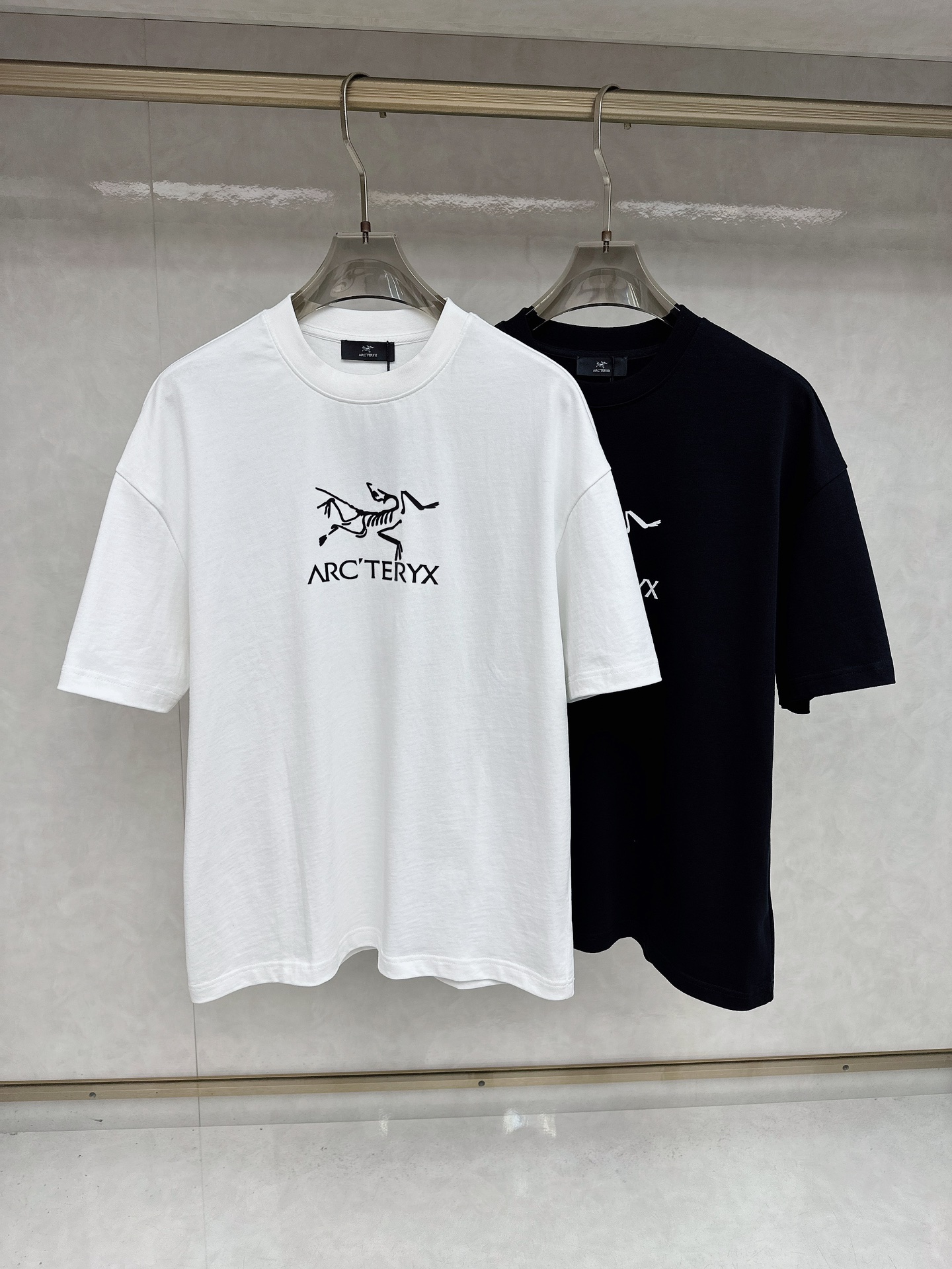 NO:449923,Archaeopteryx 2025Ss spring and summer latest short-sleeved T-shirt, soft touch, comfortable wearing, fine workmanship. The upper body effect is invincible and handsome, size number M-2xl, arc'teryx, T-shirt,tees, t-shirt,alexander wang19860909始祖鸟 2025Ss春夏最新款短袖T恤,手感柔软,穿着舒适,做工精细.上身效果无敌帅气,码数 M-2xl,arc'teryx,T-shirt,tees，t-shirt,alexander wang,Men's clothing