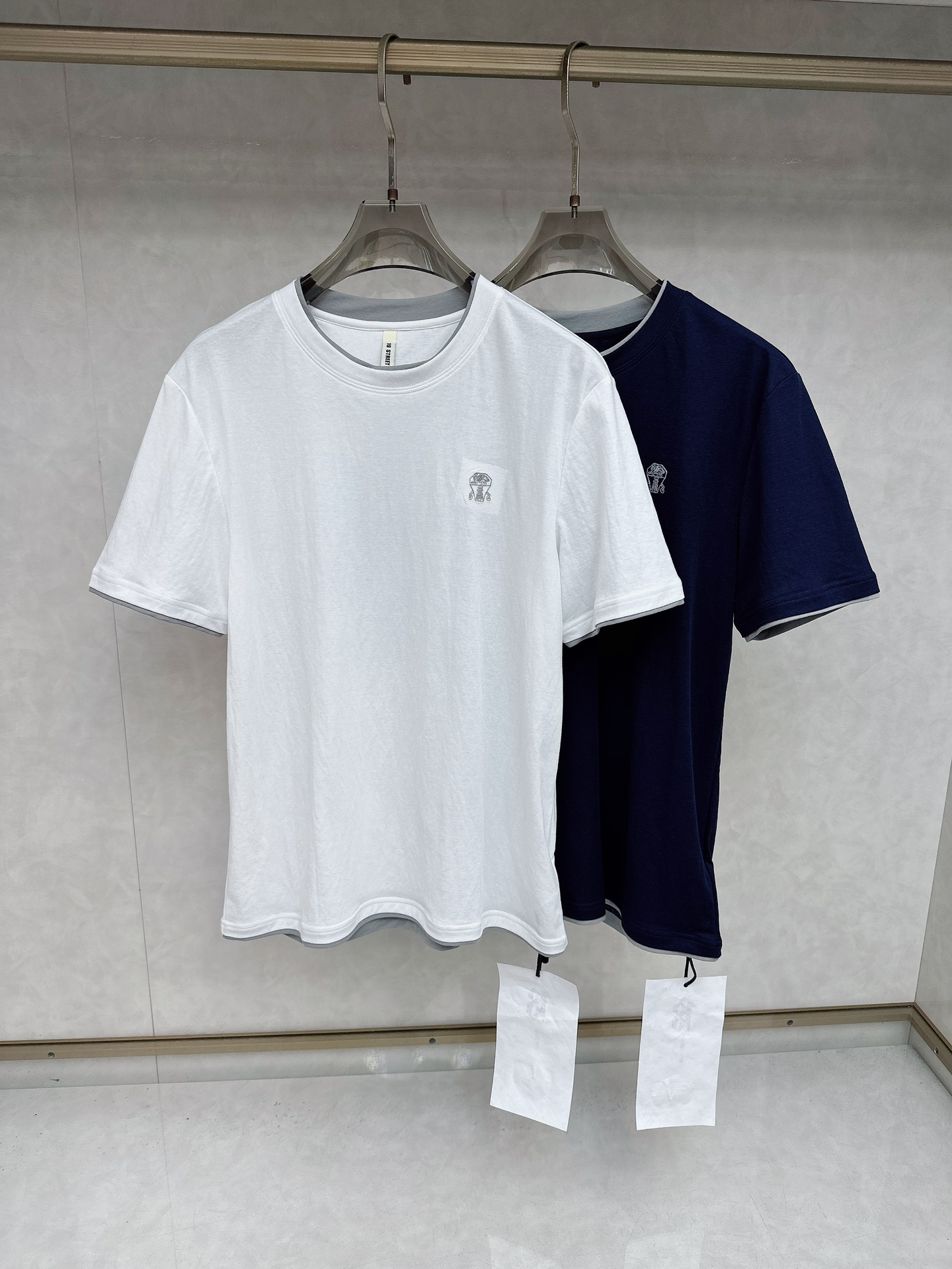 NO:458930,BC 2025Ss summer latest short-sleeved T-shirt, soft touch, comfortable to wear, fine workmanship. The upper body effect is invincible and handsome, size number M-3XL, T-shirt,tees, t-shirt,alexander wang19860909BC 2025Ss夏款最新款短袖T恤,手感柔软,穿着舒适,做工精细.上身效果无敌帅气,码数 M-3XL,,T-shirt,tees，t-shirt,alexander wang,Men's clothing