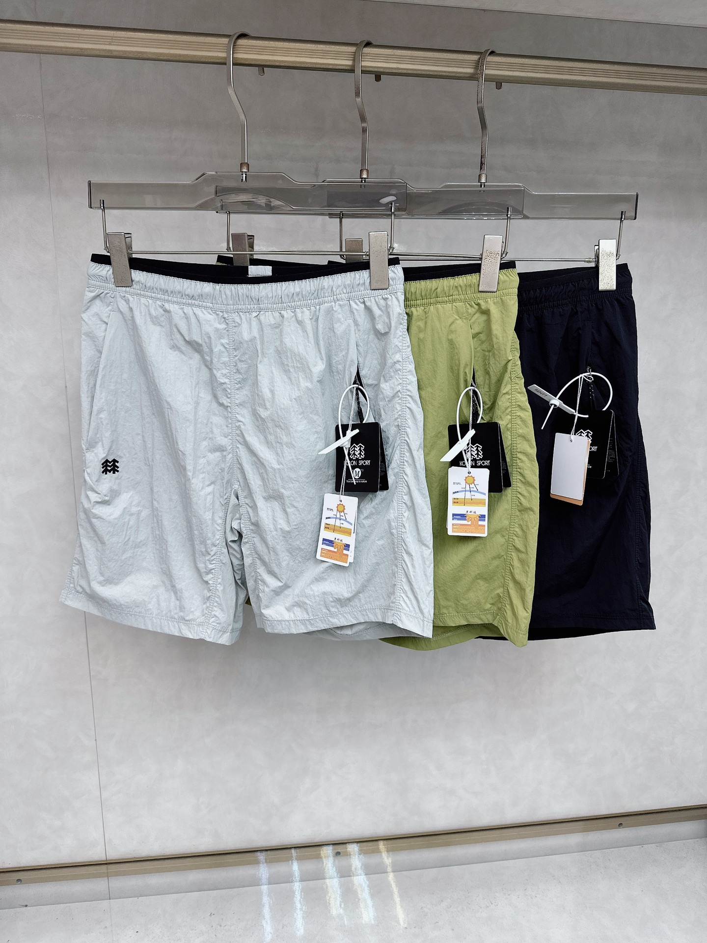 NO:458940,New casual shorts for summer 2025!  The official website is released simultaneously. The brand's classic LOGO casual pants, customized fabric, excellent comfort, strong hand touch. Extremely recognizable, perfect quality craftsmanship. Size M-4xl, shorts, alexander wang198609092025夏季新款休闲短裤！官网同步发售.品牌经典LOGO休闲裤 ,定制面料,舒适度极好,手触感强烈.辨识度极高,完美品相工艺. 尺码M-4xl,,shorts,alexander wang,Men's clothing