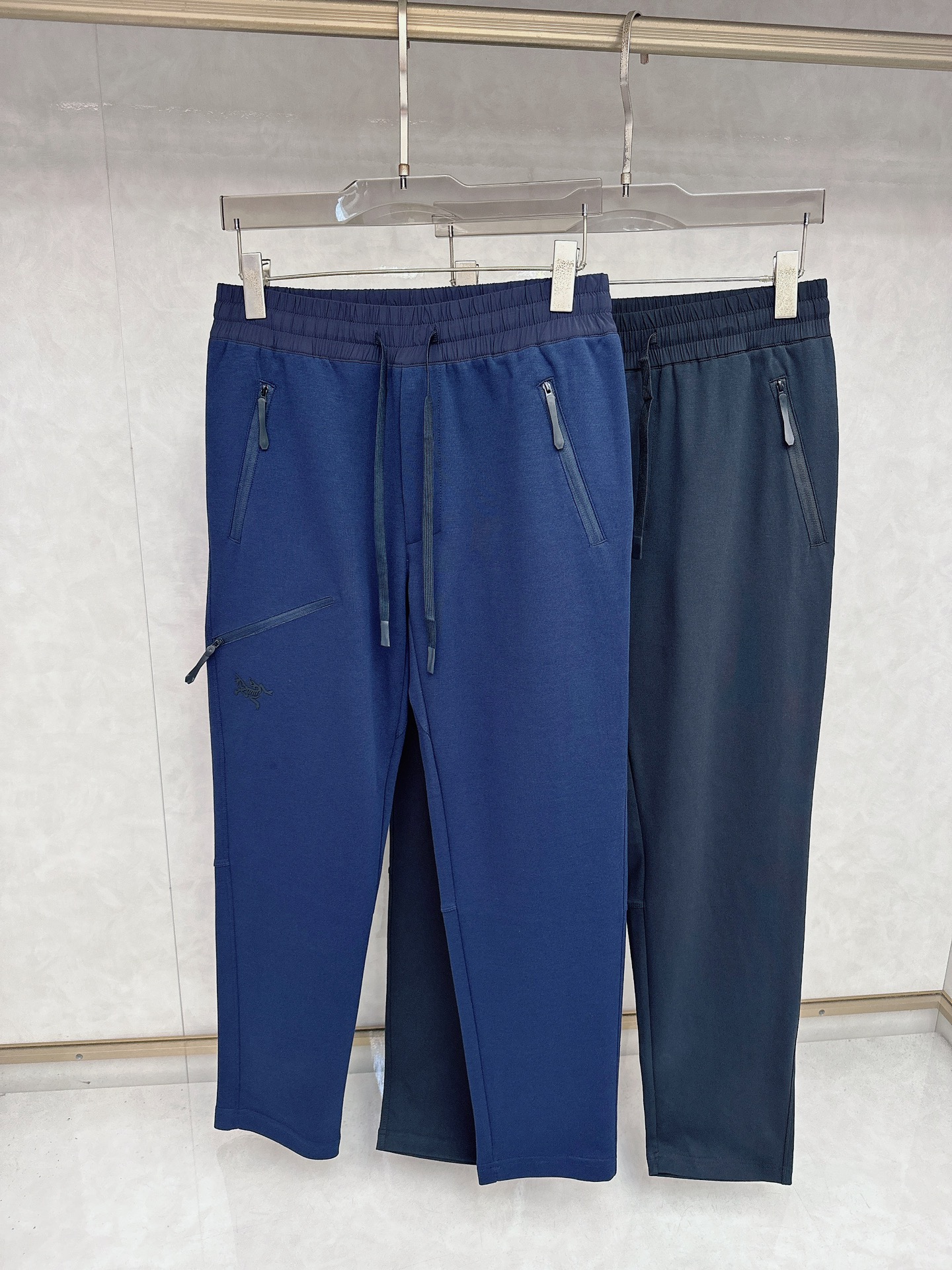 NO:548663,Archaeopteryx 2025 autumn outfit latest casual pants counter 1:1 top replica, full quality!  A must-have item for trendy people!  The old man who knows the goods quickly starts with the size S-2XL, arc'teryx,alexander wang19860909始祖鸟 2025秋装最新休闲裤专柜1:1顶级复刻,全品相！潮人必备单品！懂货的老铁赶紧下手 尺码S-2XL,arc'teryx,alexander wang,Men's clothing