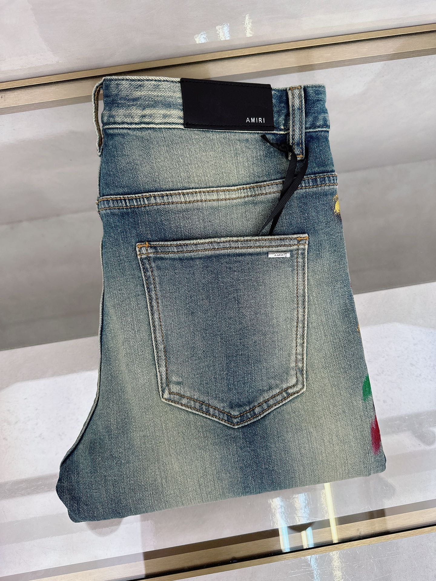 NO:470786,The new summer 2025 model is available in stock, the original single hot jeans are super customized, the original hardware, super heavy industry technology, the style is super excellent, the details are impeccable!  The style is not picky, it is very high-end, and the good products are not waiting for everyone. If you like it, hurry up and start, size 28-38, jeans, alexander wang198609092025夏季新款现货上市,原单爆款牛仔裤超级定制款,原版五金,超级重工工艺,版型超赞细节做工无可挑剔！款式不挑人,特别高档,好货不等人,看中赶紧下手,尺码28-38,,jeans,alexander wang,Men's clothing