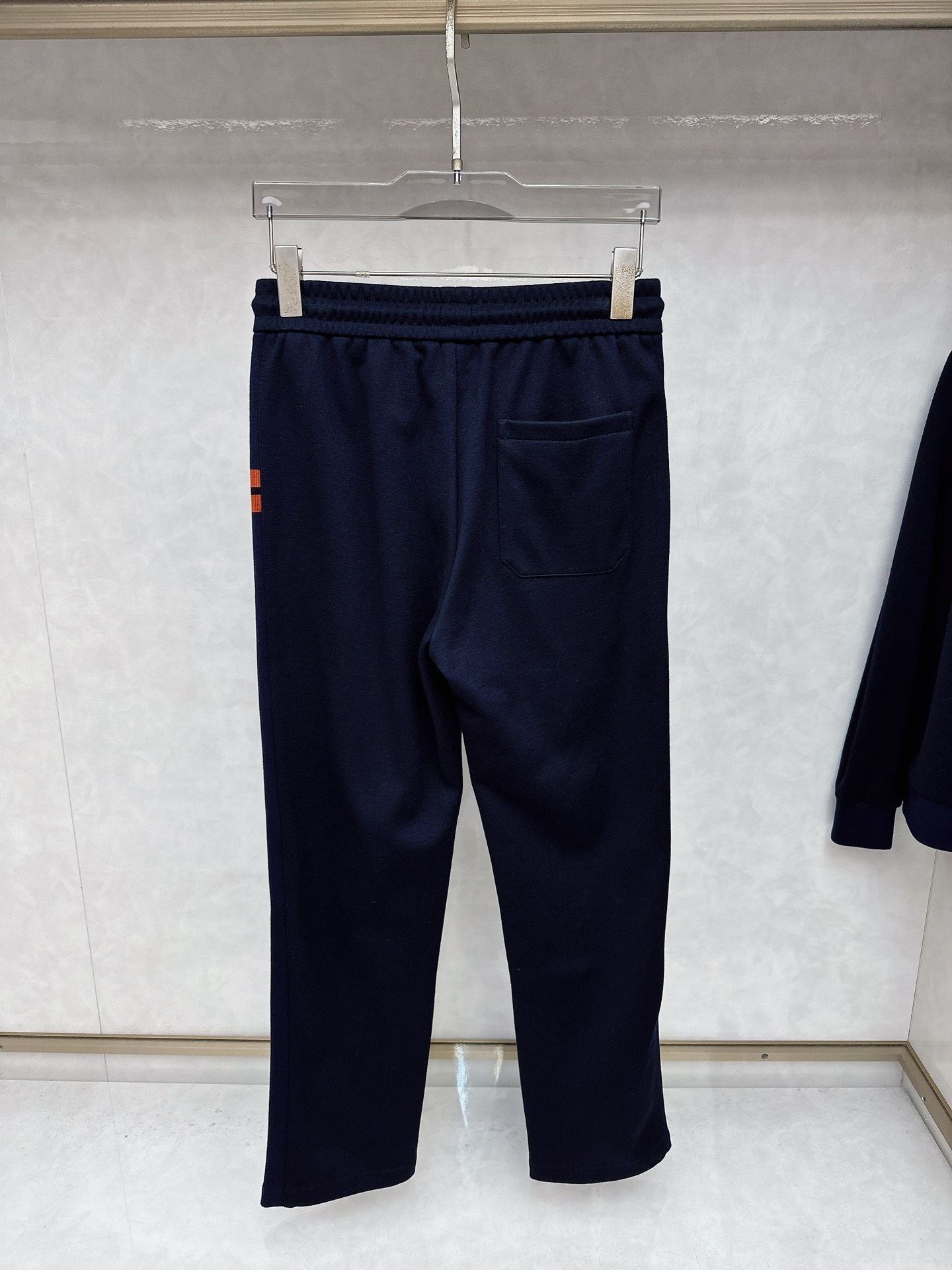 杰尼亚ZEGNA2025秋冬最新款连帽套装，面料直接卷到新高度，官网金典同步！10%羊毛打底，给肌肤轻裹