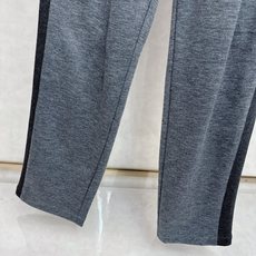 杰尼亚ZEGNA2025秋冬最新款连帽套装,面料直接卷到新高度,官网金典同步!10%羊毛打底,给肌肤轻裹 杰尼亚ZEGNA2025秋冬最新款连帽套装,面料直接卷到新高度,官网金典同步!10%羊毛打底,给肌肤轻裹