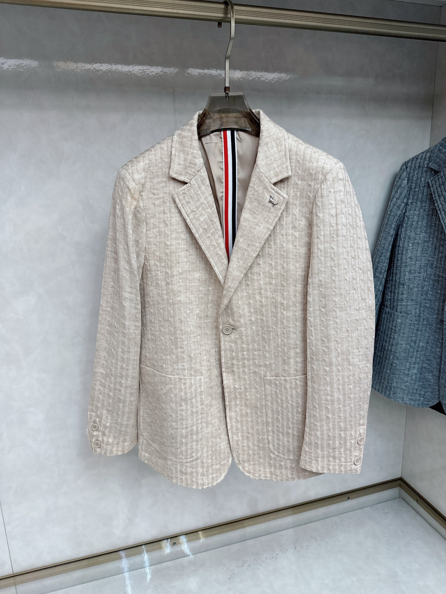 TB秋冬新款男士针织西装单西外套25SS秋冬出品新款!都市时尚精英衣橱必备款，转为男士设计的西装，高级灰