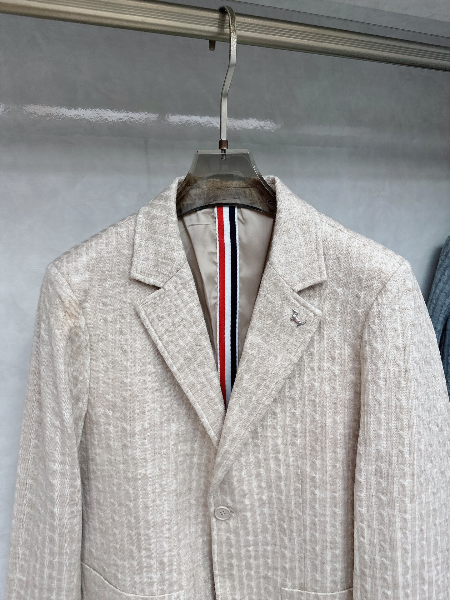 TB秋冬新款男士针织西装单西外套25SS秋冬出品新款!都市时尚精英衣橱必备款，转为男士设计的西装，高级灰