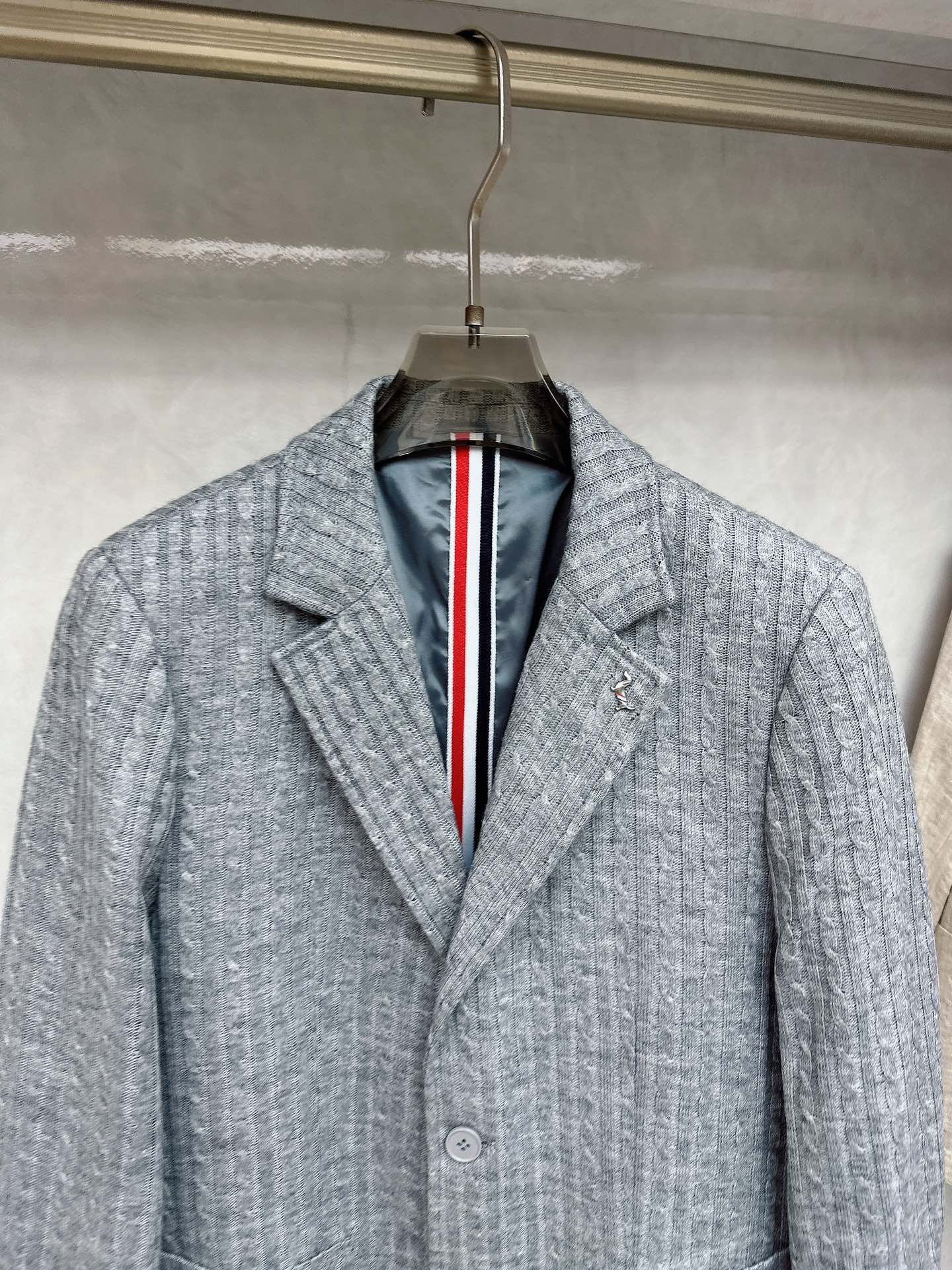 TB秋冬新款男士针织西装单西外套25SS秋冬出品新款!都市时尚精英衣橱必备款，转为男士设计的西装，高级灰