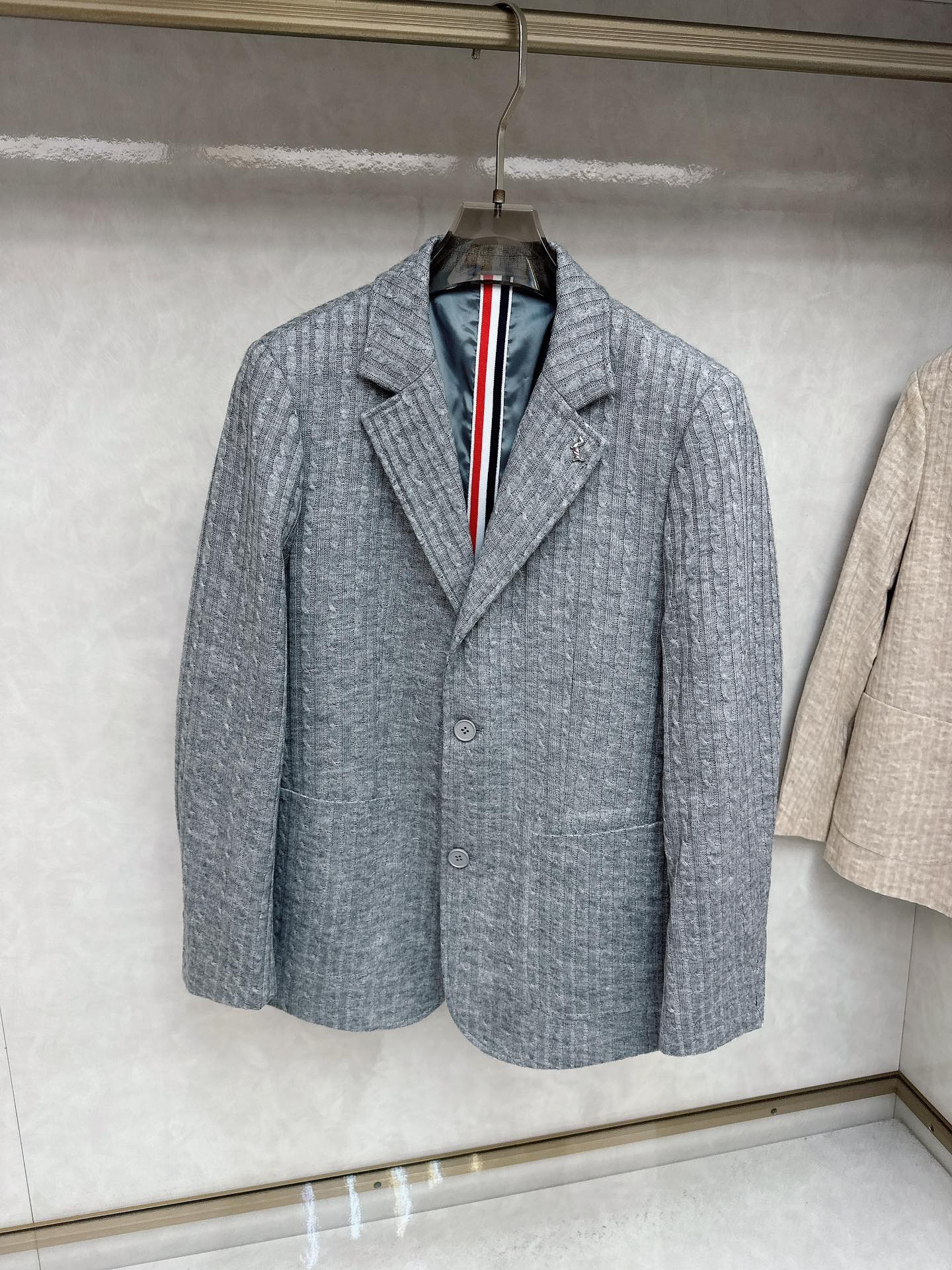 TB秋冬新款男士针织西装单西外套25SS秋冬出品新款!都市时尚精英衣橱必备款，转为男士设计的西装，高级灰