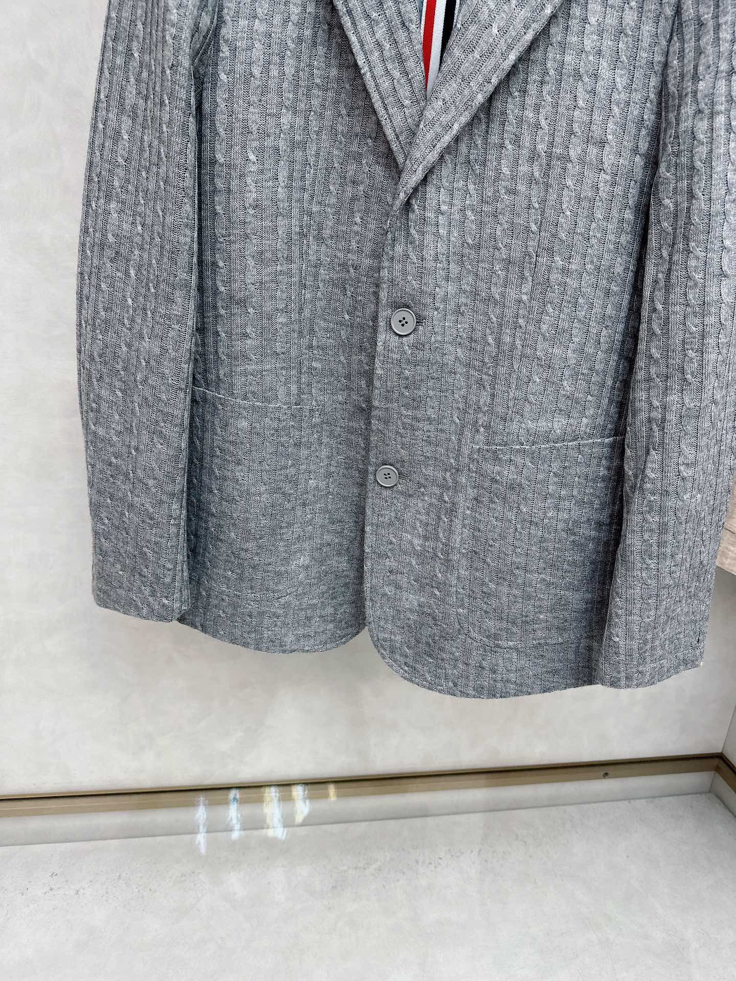 TB秋冬新款男士针织西装单西外套25SS秋冬出品新款!都市时尚精英衣橱必备款，转为男士设计的西装，高级灰