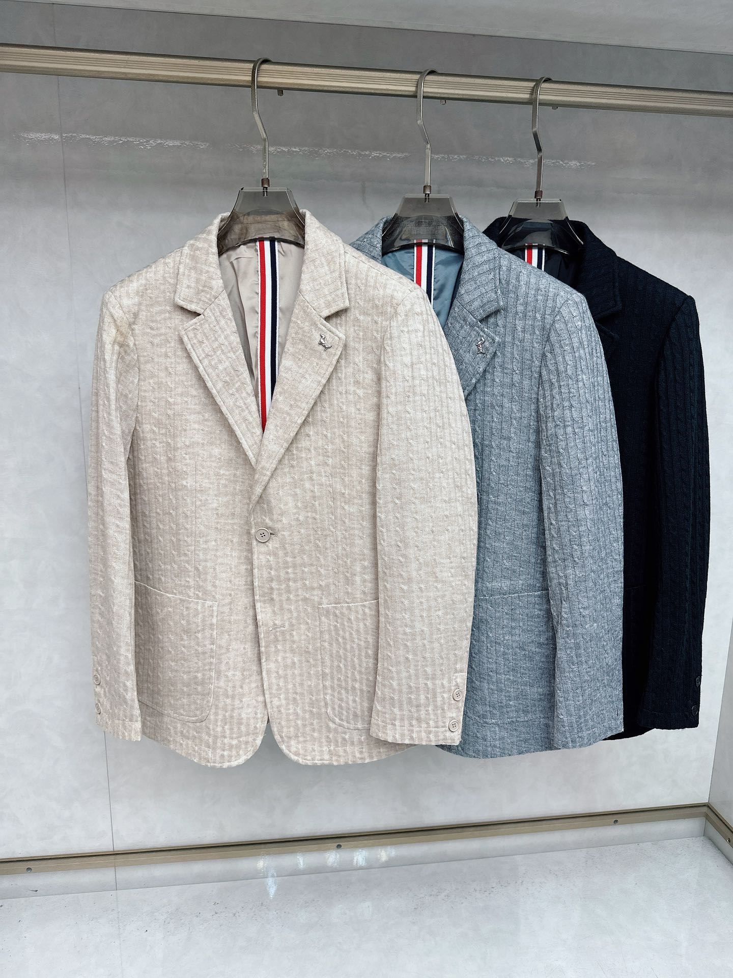 TB秋冬新款男士针织西装单西外套25SS秋冬出品新款!都市时尚精英衣橱必备款，转为男士设计的西装，高级灰