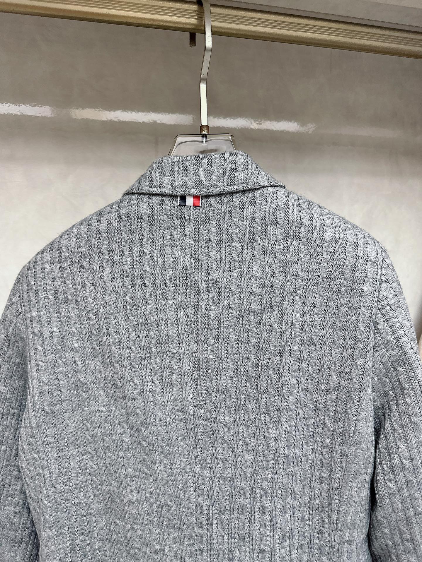 TB秋冬新款男士针织西装单西外套25SS秋冬出品新款!都市时尚精英衣橱必备款，转为男士设计的西装，高级灰