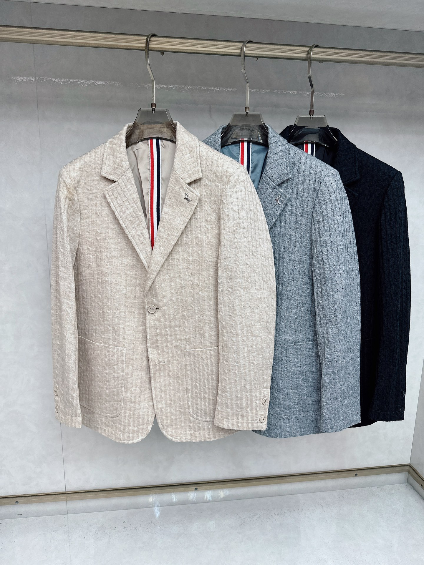 TB秋冬新款男士针织西装单西外套25SS秋冬出品新款!都市时尚精英衣橱必备款，转为男士设计的西装，高级灰