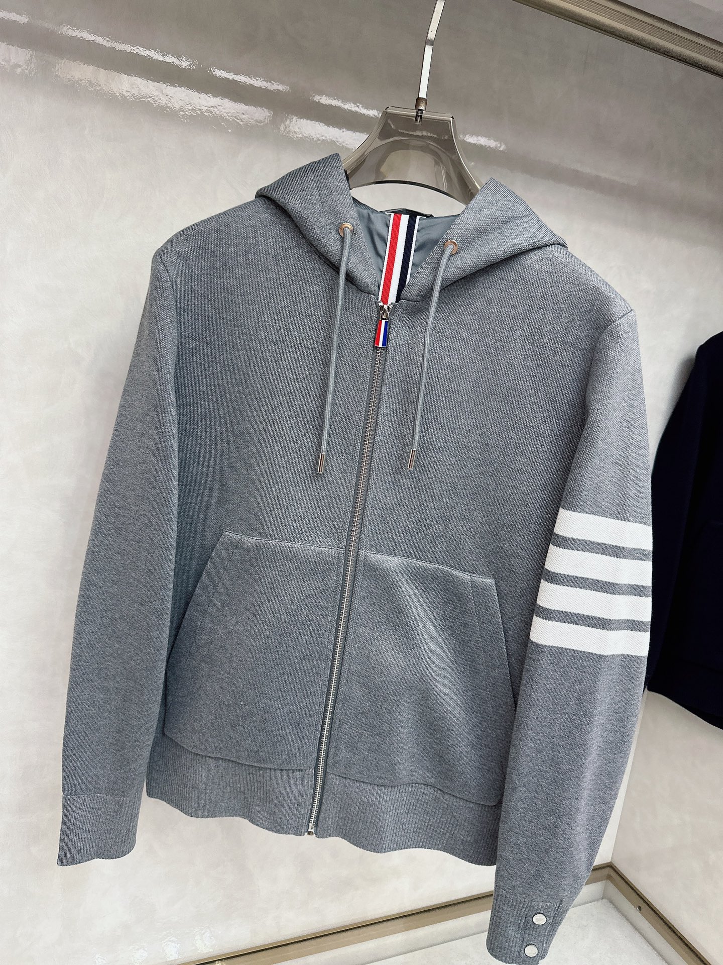 2025SS早秋新品THOM BROWNE 汤姆TB经典四条杠情侣款针织款外 纱线精选柔软舒适 不扎人 