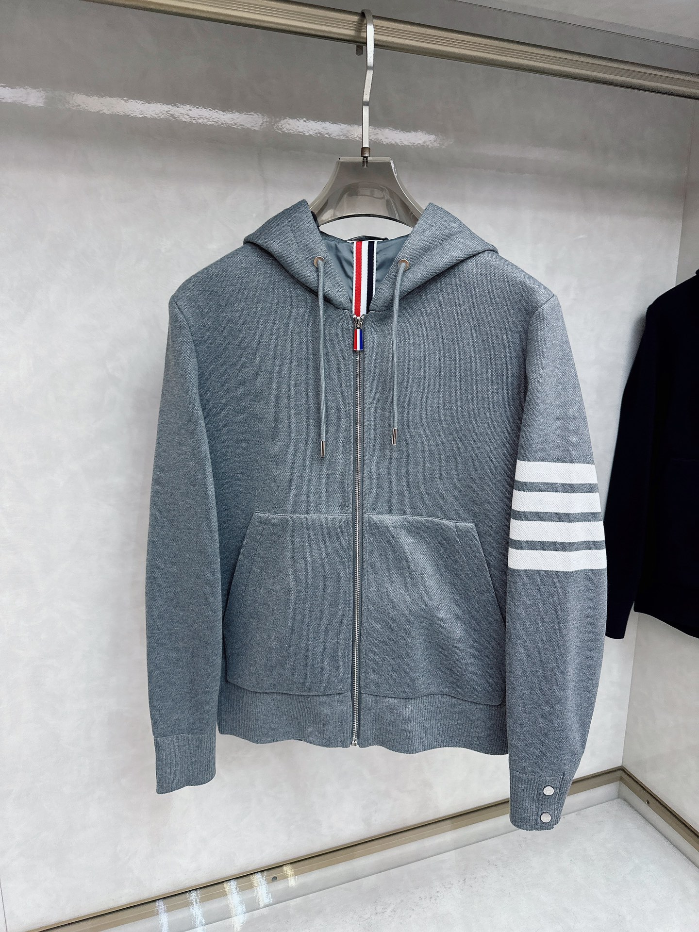 2025SS早秋新品THOM BROWNE 汤姆TB经典四条杠情侣款针织款外 纱线精选柔软舒适 不扎人 