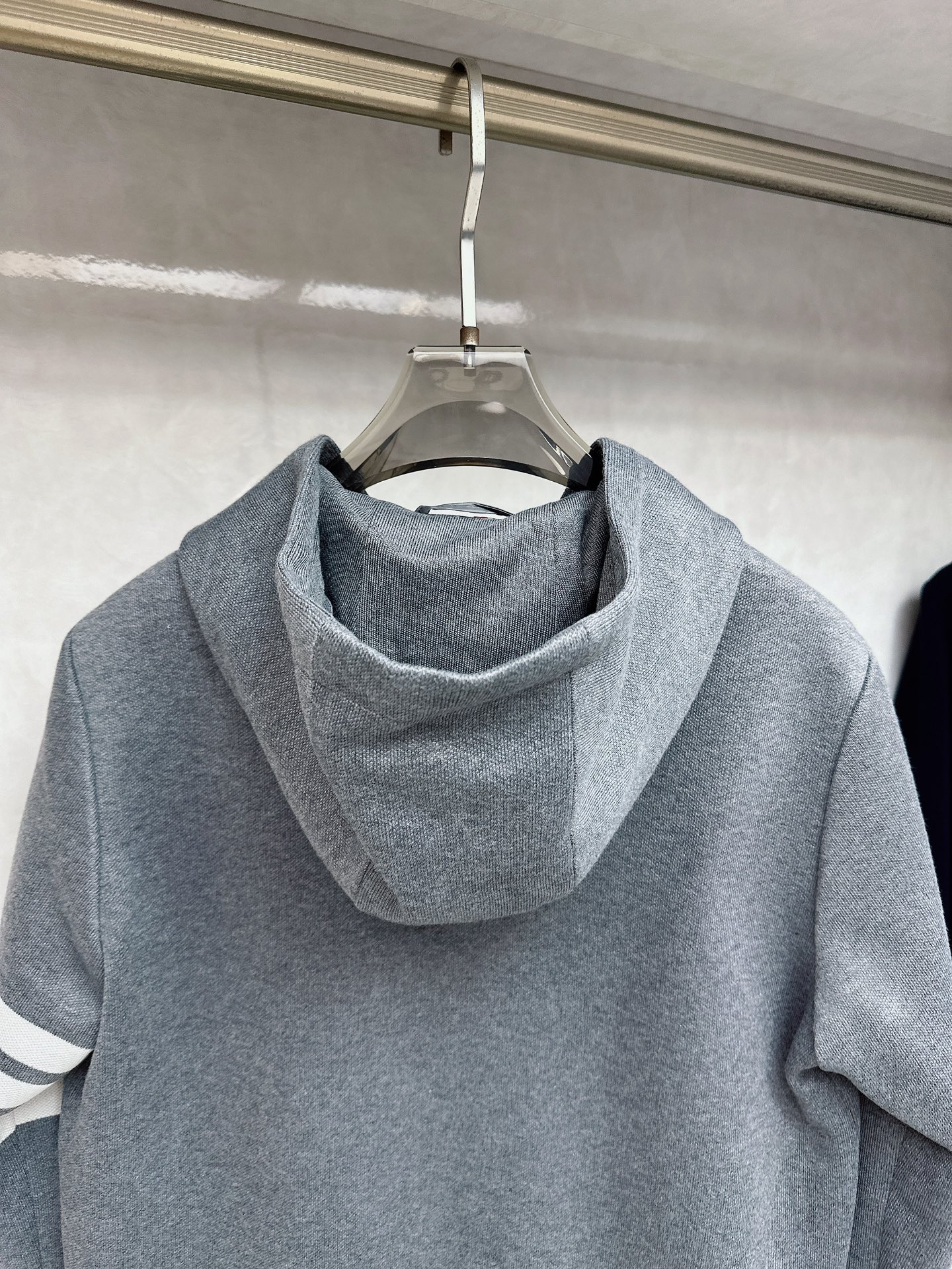 2025SS早秋新品THOM BROWNE 汤姆TB经典四条杠情侣款针织款外 纱线精选柔软舒适 不扎人 