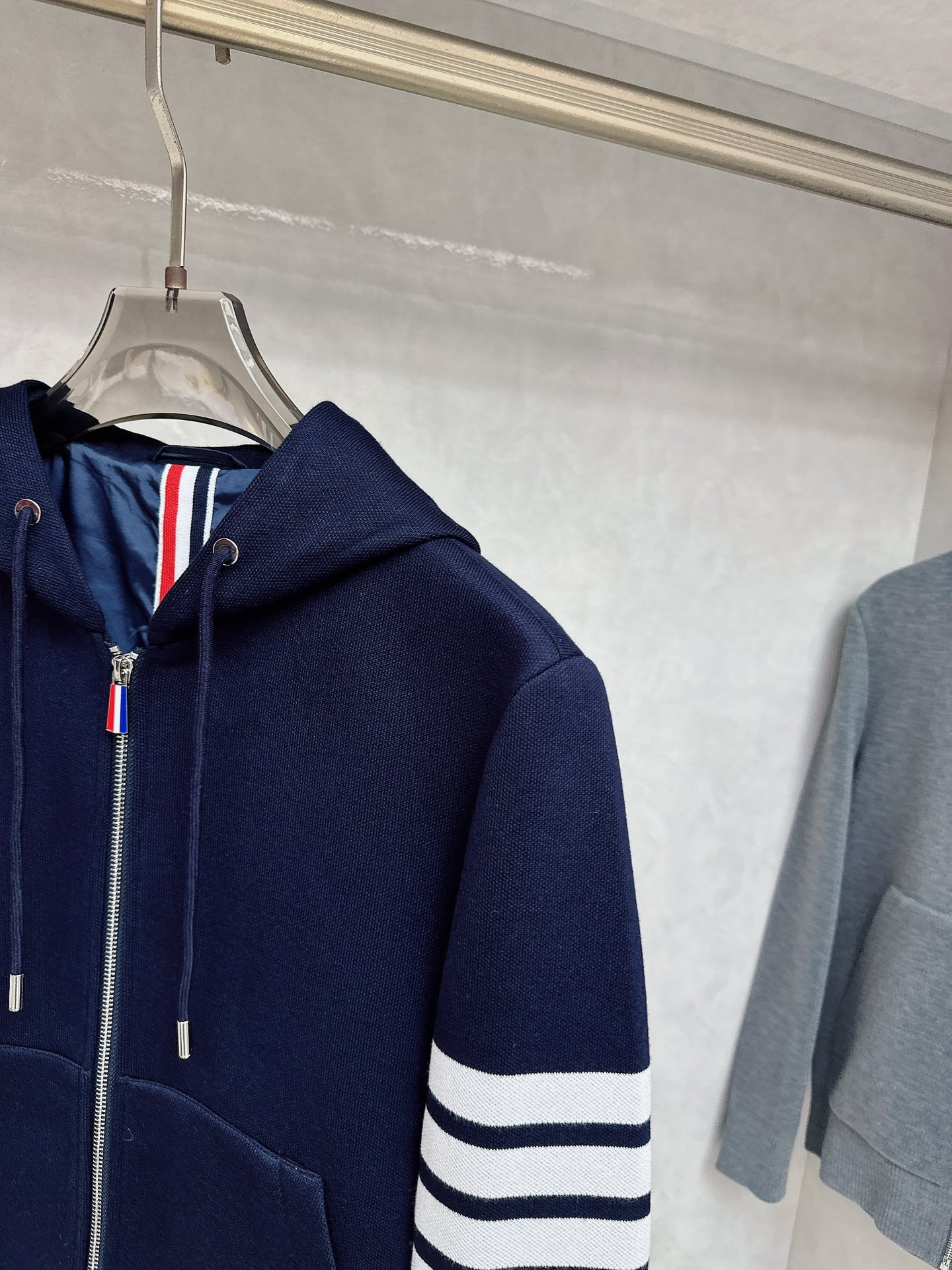 2025SS早秋新品THOM BROWNE 汤姆TB经典四条杠情侣款针织款外 纱线精选柔软舒适 不扎人 