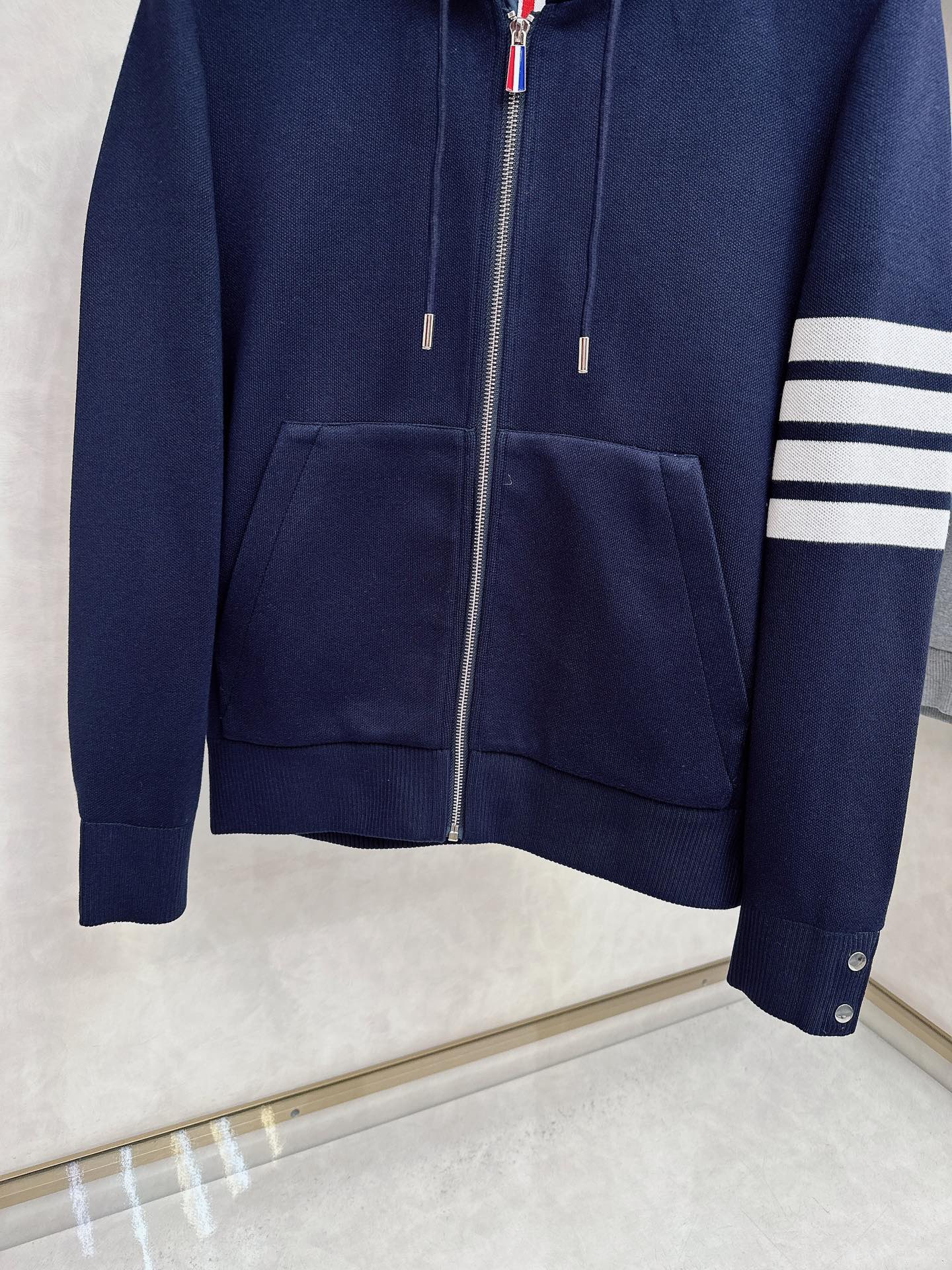 2025SS早秋新品THOM BROWNE 汤姆TB经典四条杠情侣款针织款外 纱线精选柔软舒适 不扎人 