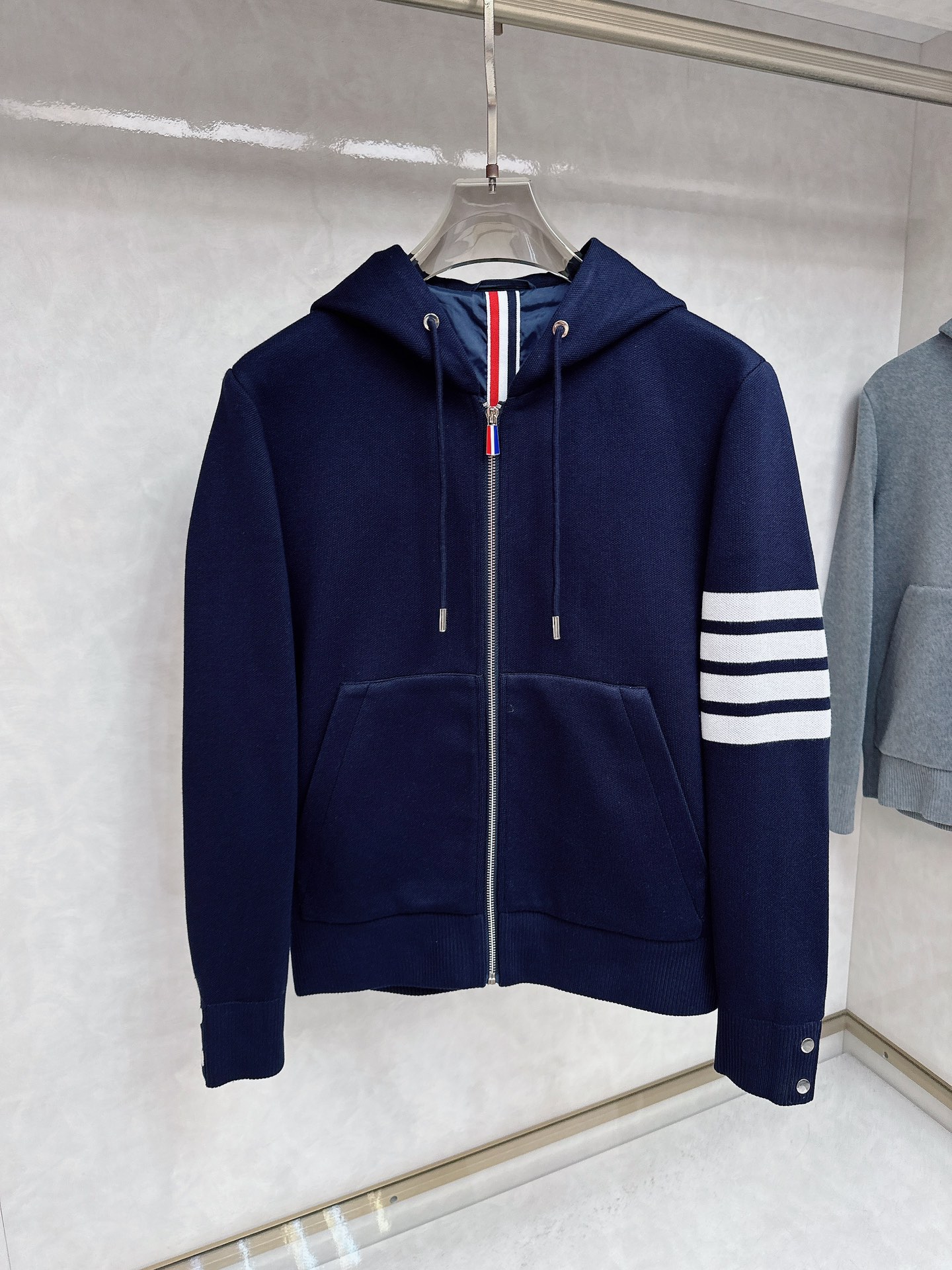 2025SS早秋新品THOM BROWNE 汤姆TB经典四条杠情侣款针织款外 纱线精选柔软舒适 不扎人 