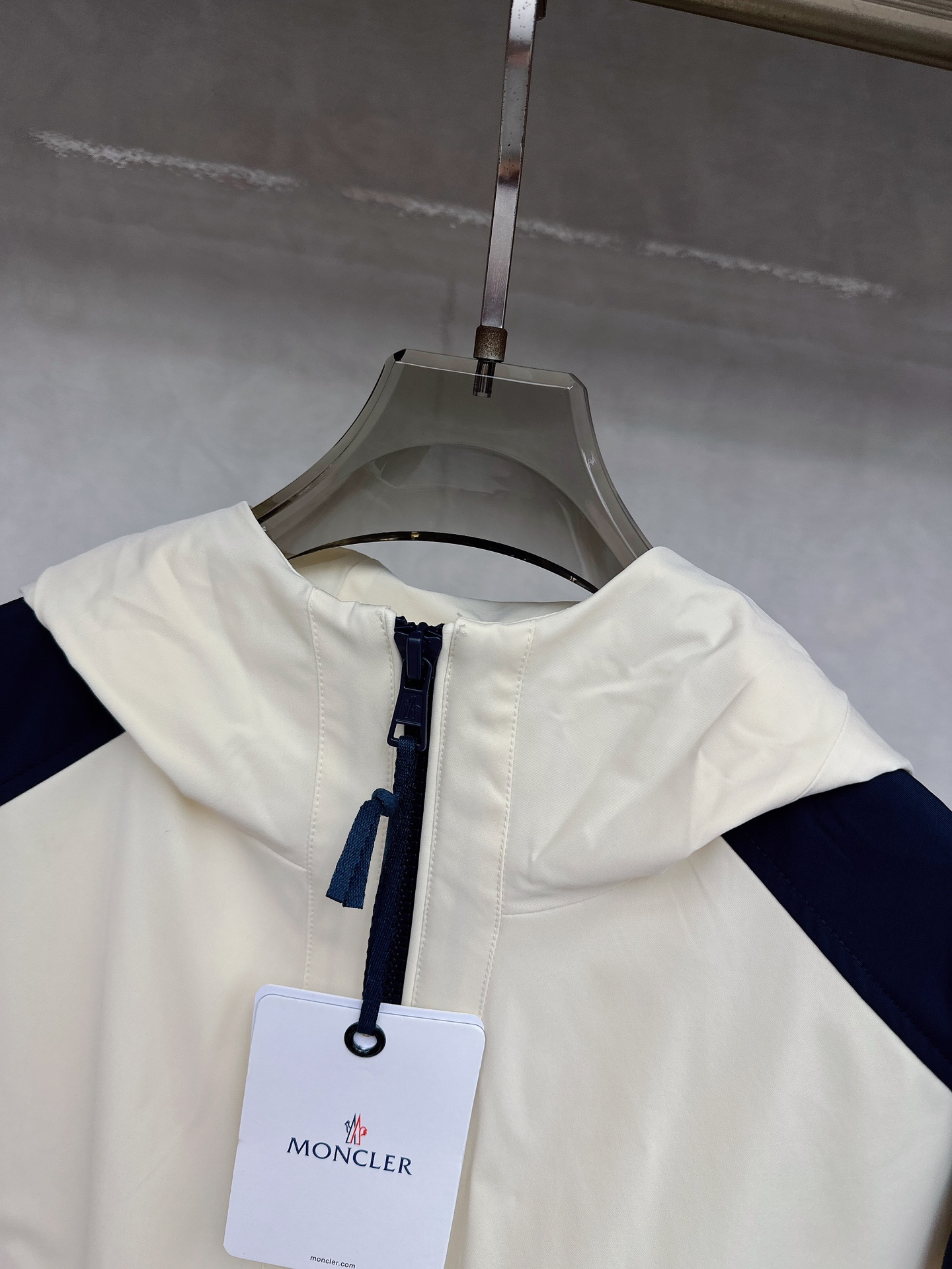 Moner 2025ss早秋新款发布❤️连帽夹克外套，秋季爆款双色拼接夹薄棉设计外套，穿上就是舒适自在又