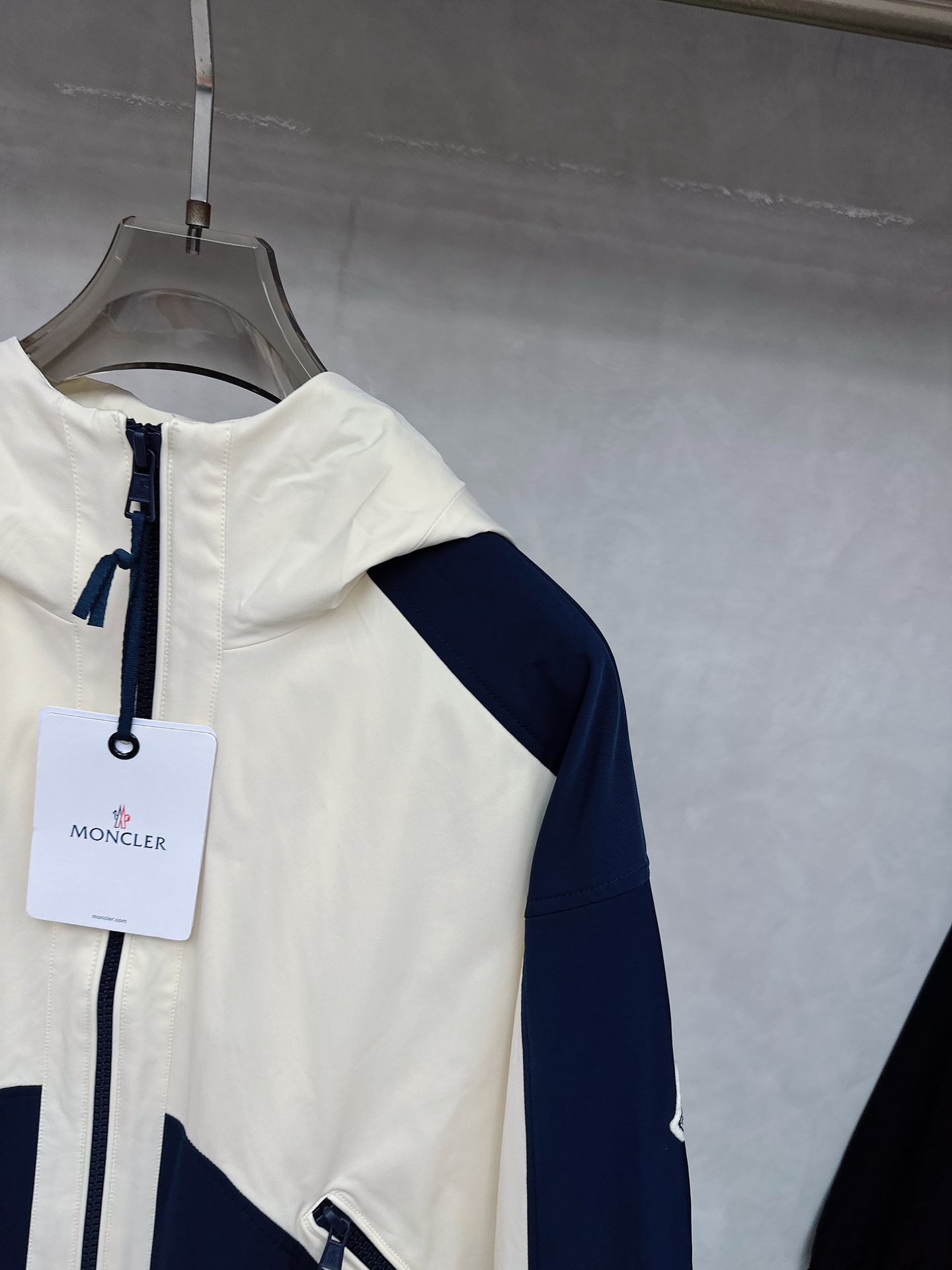 Moner 2025ss早秋新款发布❤️连帽夹克外套，秋季爆款双色拼接夹薄棉设计外套，穿上就是舒适自在又