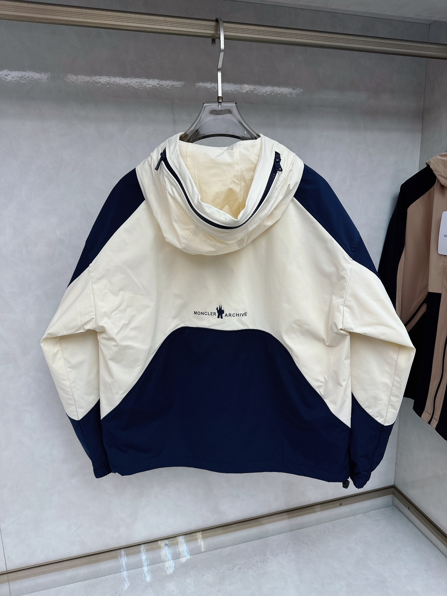 Moner 2025ss早秋新款发布❤️连帽夹克外套，秋季爆款双色拼接夹薄棉设计外套，穿上就是舒适自在又