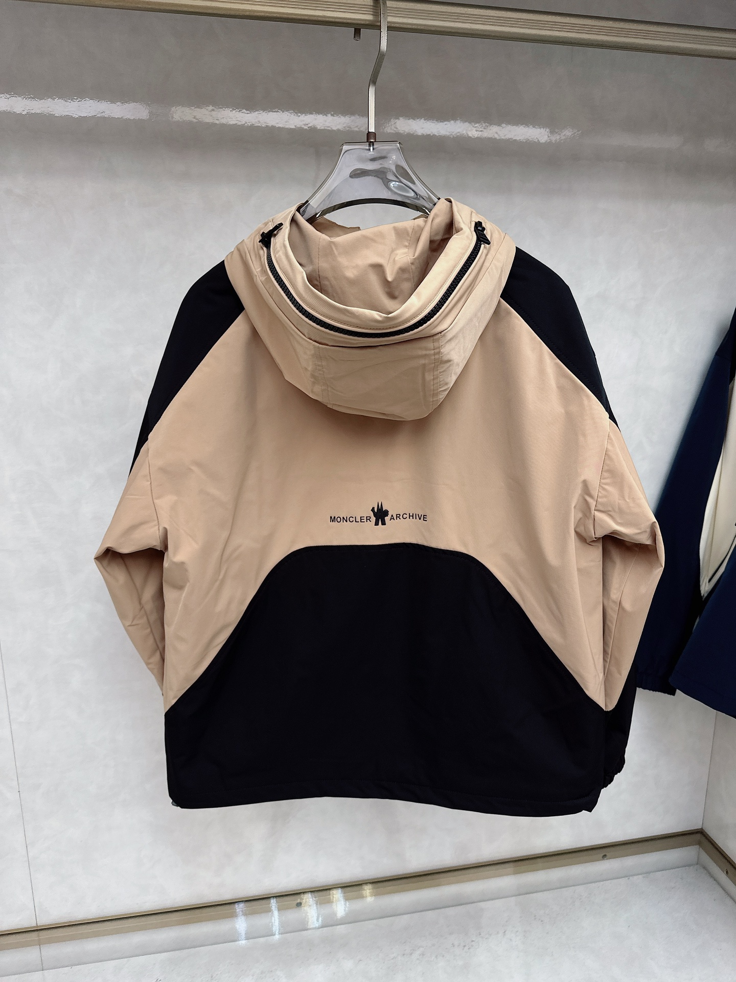 Moner 2025ss早秋新款发布❤️连帽夹克外套，秋季爆款双色拼接夹薄棉设计外套，穿上就是舒适自在又