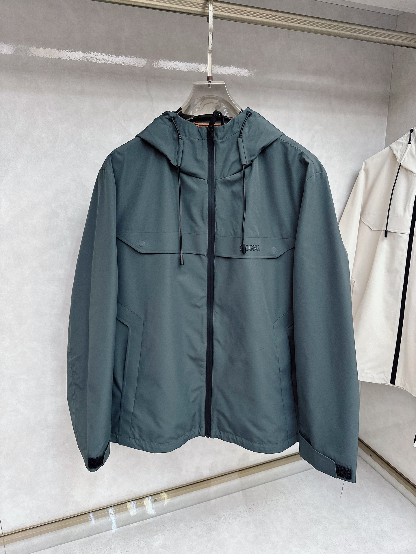 杰尼亚Zegna 早秋款2025最新款时尚设计师款👹杰尼亚风衣外套.处处细节显工艺足够的高级   结构性
