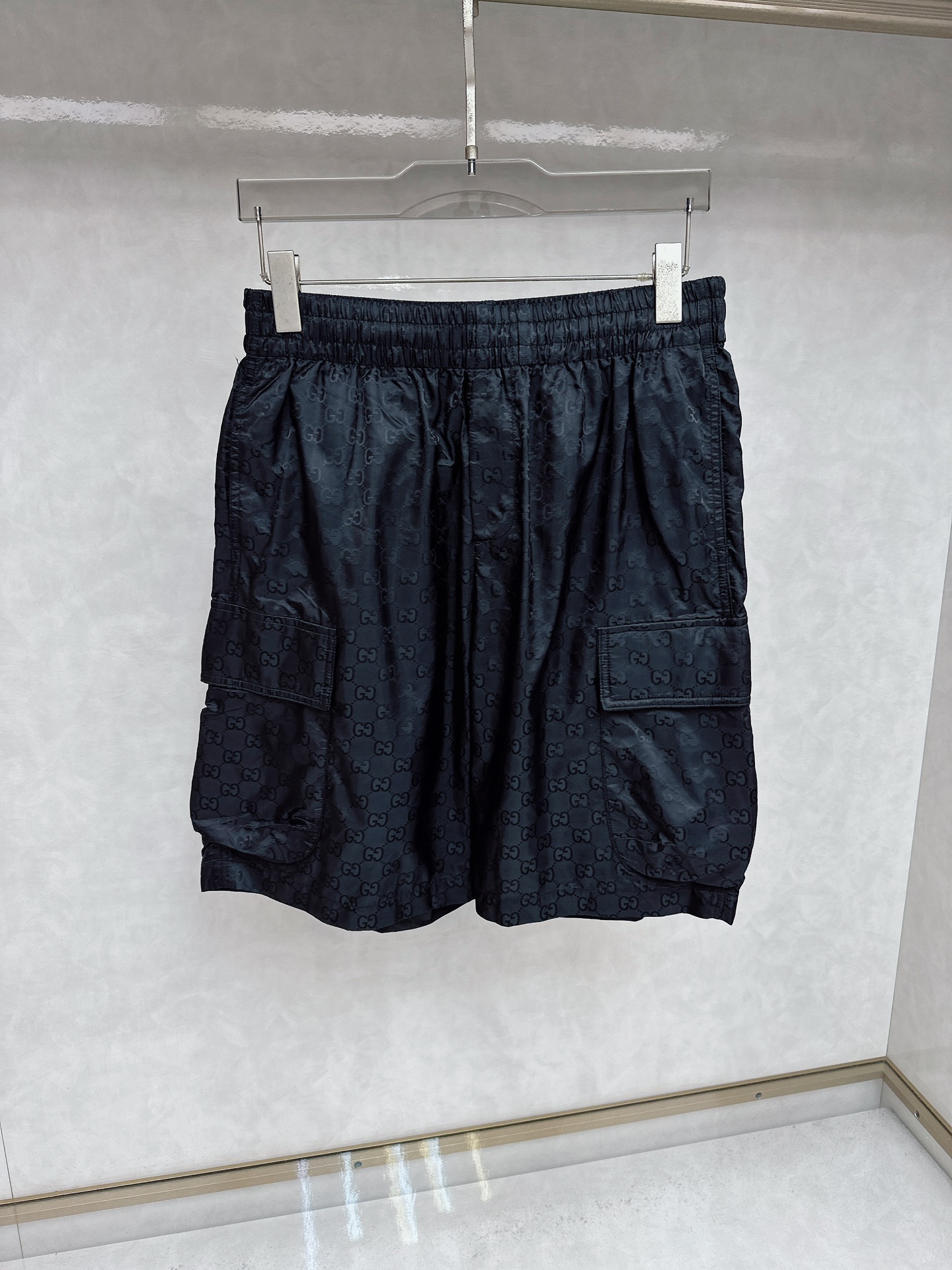 NO:507332,Gucci New casual shorts for summer!  The official website is released simultaneously. The brand's classic LOGO casual pants, customized fabric, excellent comfort and strong hand touch. Very high recognition and perfect quality craftsmanship. Size S-XL, shorts, alexander wang19860909古奇 夏季新款休闲短裤！官网同步发售.品牌经典LOGO休闲裤 ,定制面料,舒适度极好,手触感强烈.辨识度极高,完美品相工艺. 尺码S-XL,,shorts,alexander wang,Men's clothing