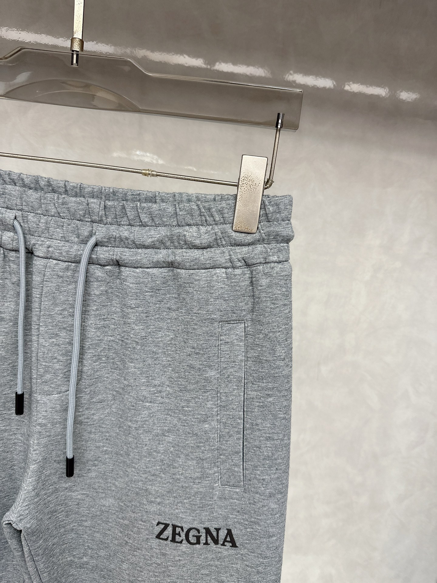  杰尼亚 2025秋冬新品男士抽绳休闲运动，全新发布新款定制，细节一丝不苟，打造出了常青树的百看不腻以及