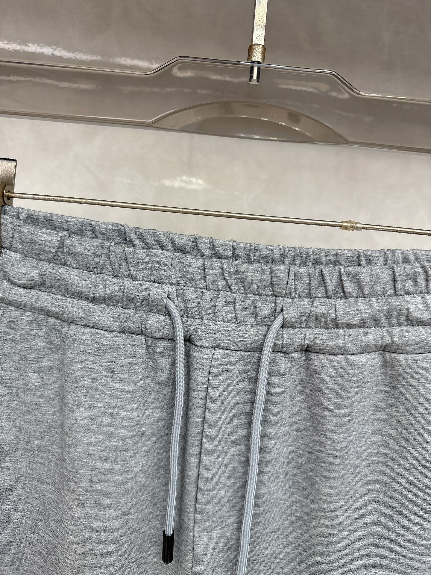  杰尼亚 2025秋冬新品男士抽绳休闲运动，全新发布新款定制，细节一丝不苟，打造出了常青树的百看不腻以及