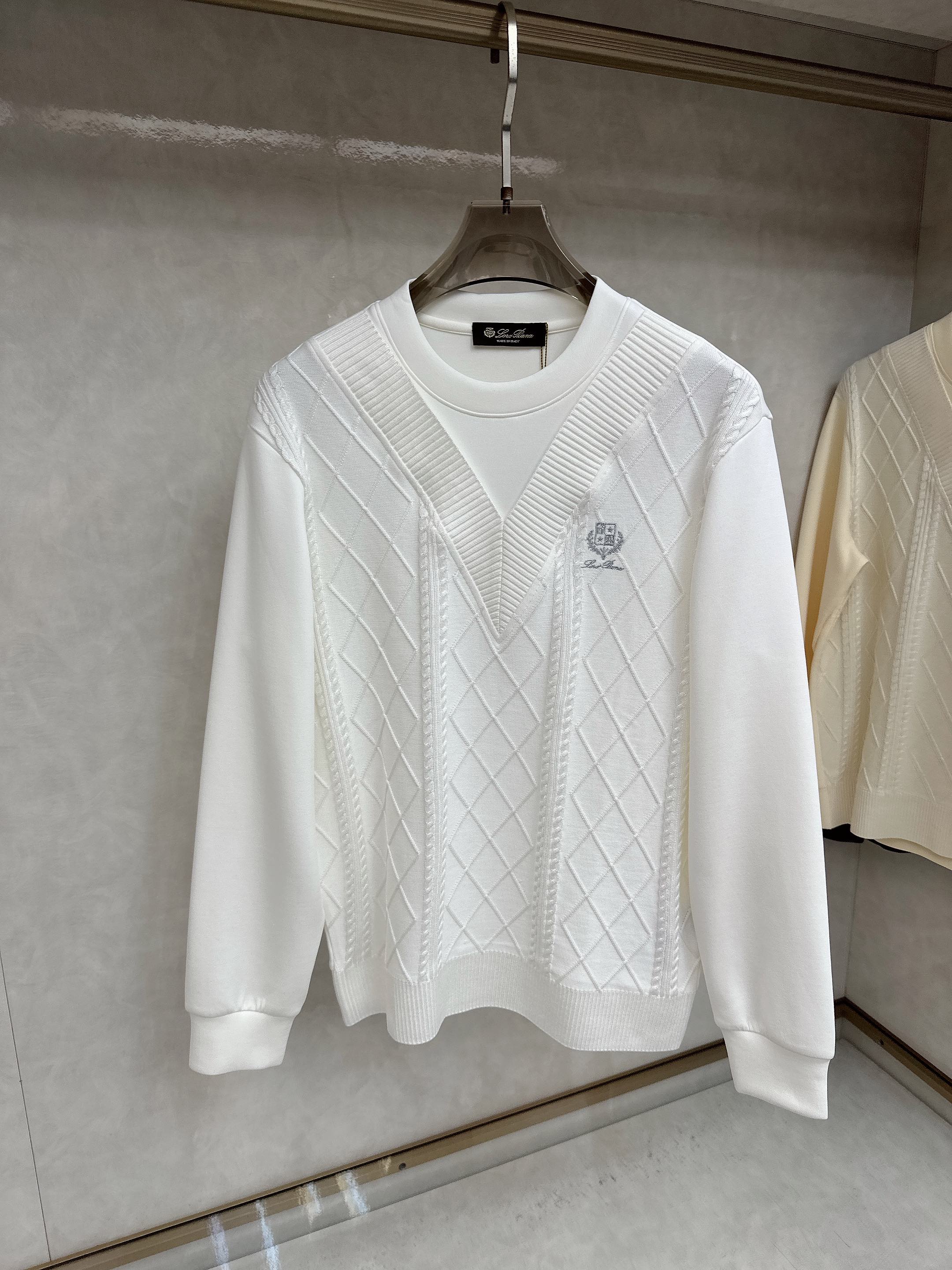  lP🆕-Loro Piano诺悠翩雅💥独家专供最新时尚秋冬针织拼接卫衣 经典设计感与颜值爆棚的外套，品