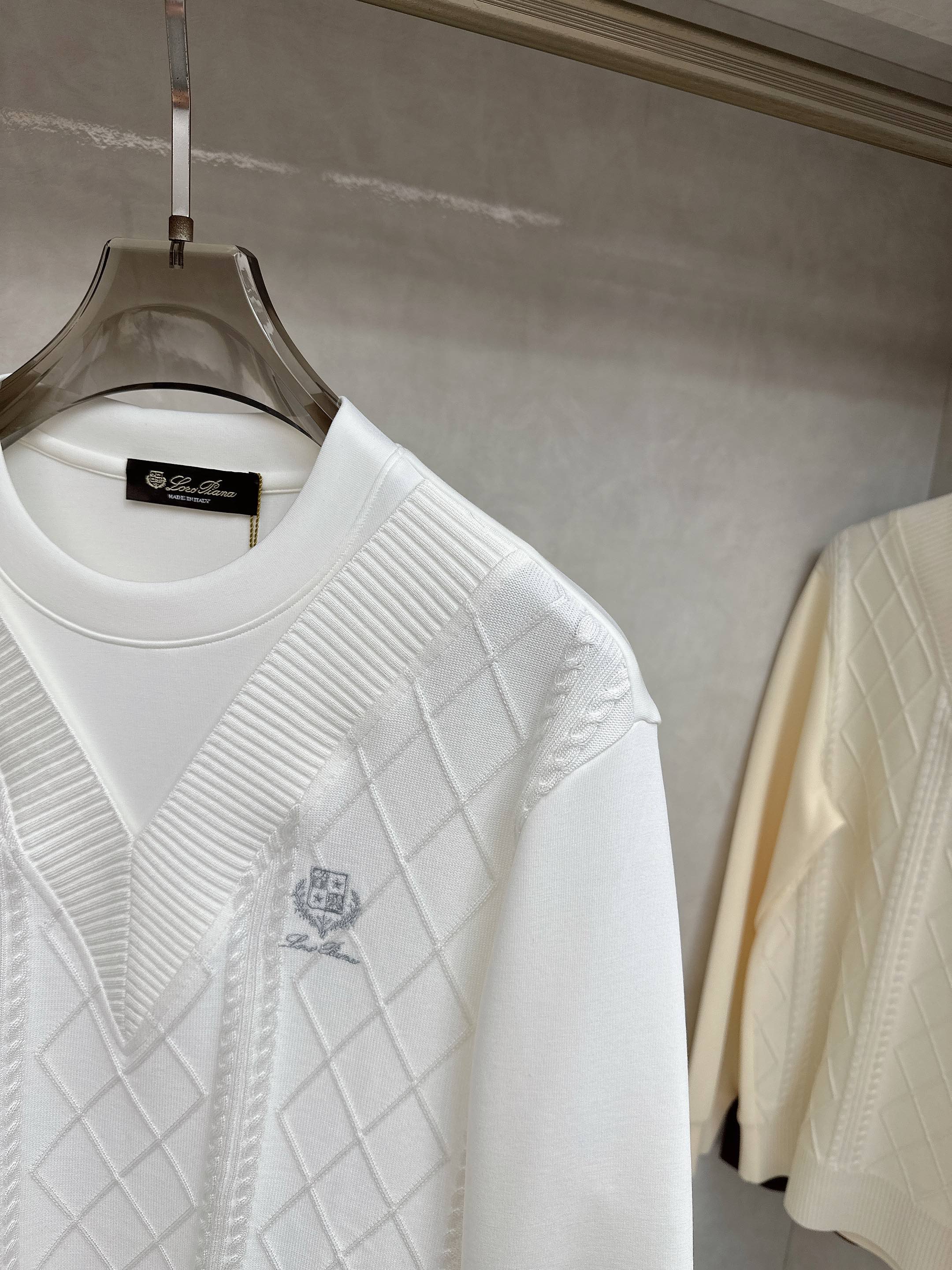  lP🆕-Loro Piano诺悠翩雅💥独家专供最新时尚秋冬针织拼接卫衣 经典设计感与颜值爆棚的外套，品