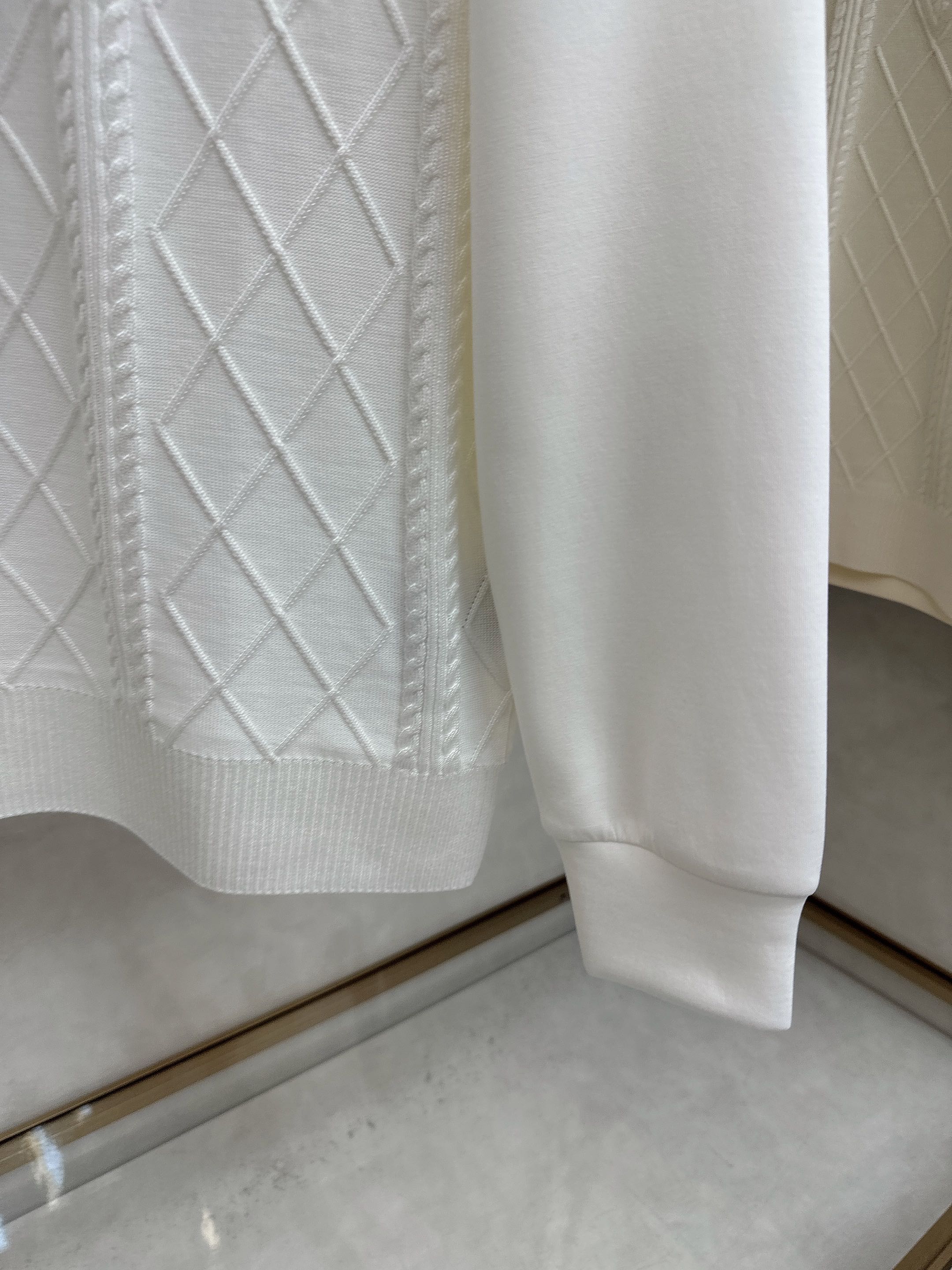  lP🆕-Loro Piano诺悠翩雅💥独家专供最新时尚秋冬针织拼接卫衣 经典设计感与颜值爆棚的外套，品