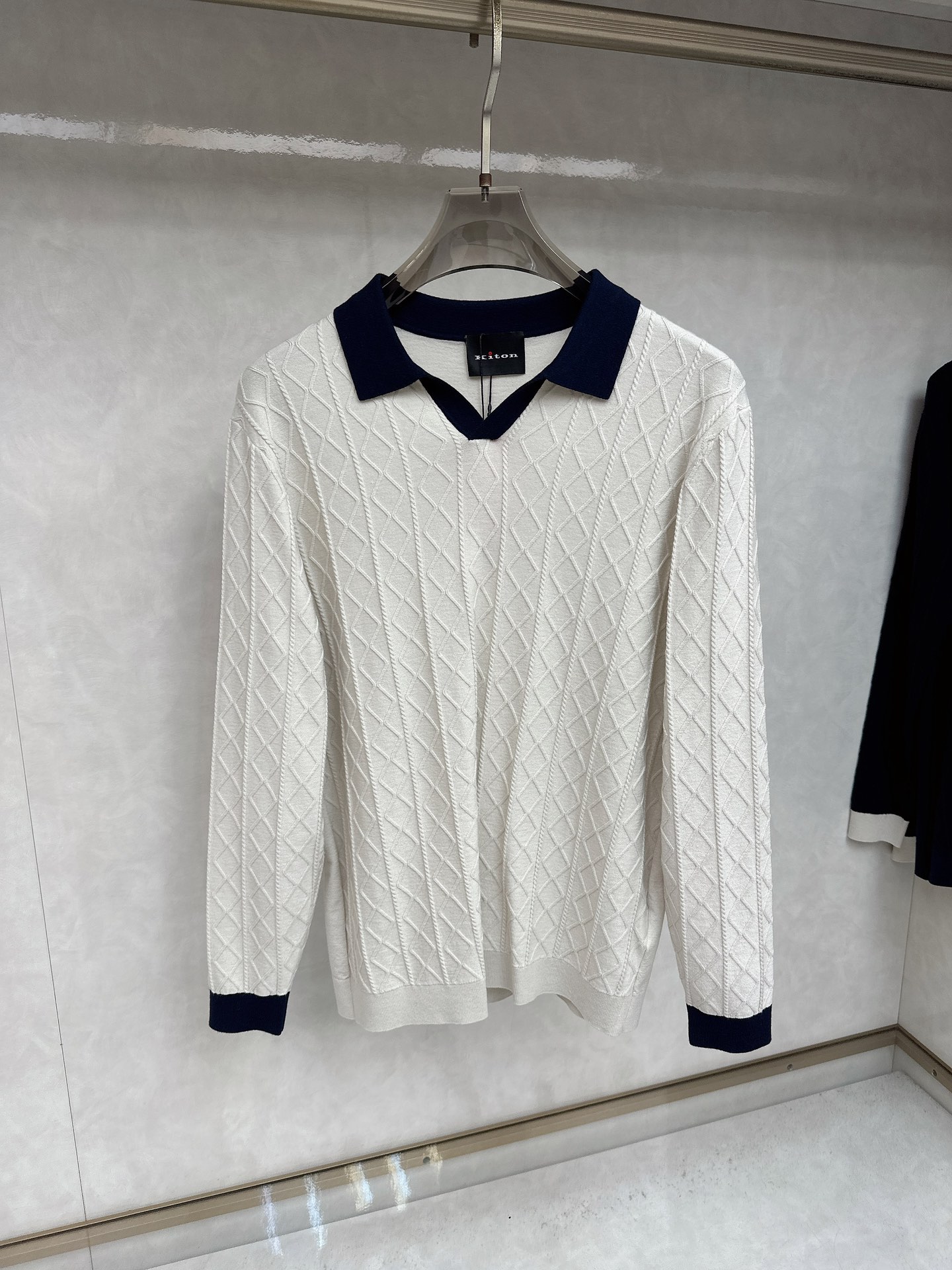  KITON💥独家专供最新时尚秋冬针织毛衣 经典设计感与颜值爆棚的外套，品质更是无法挑剔品控可以直接入手