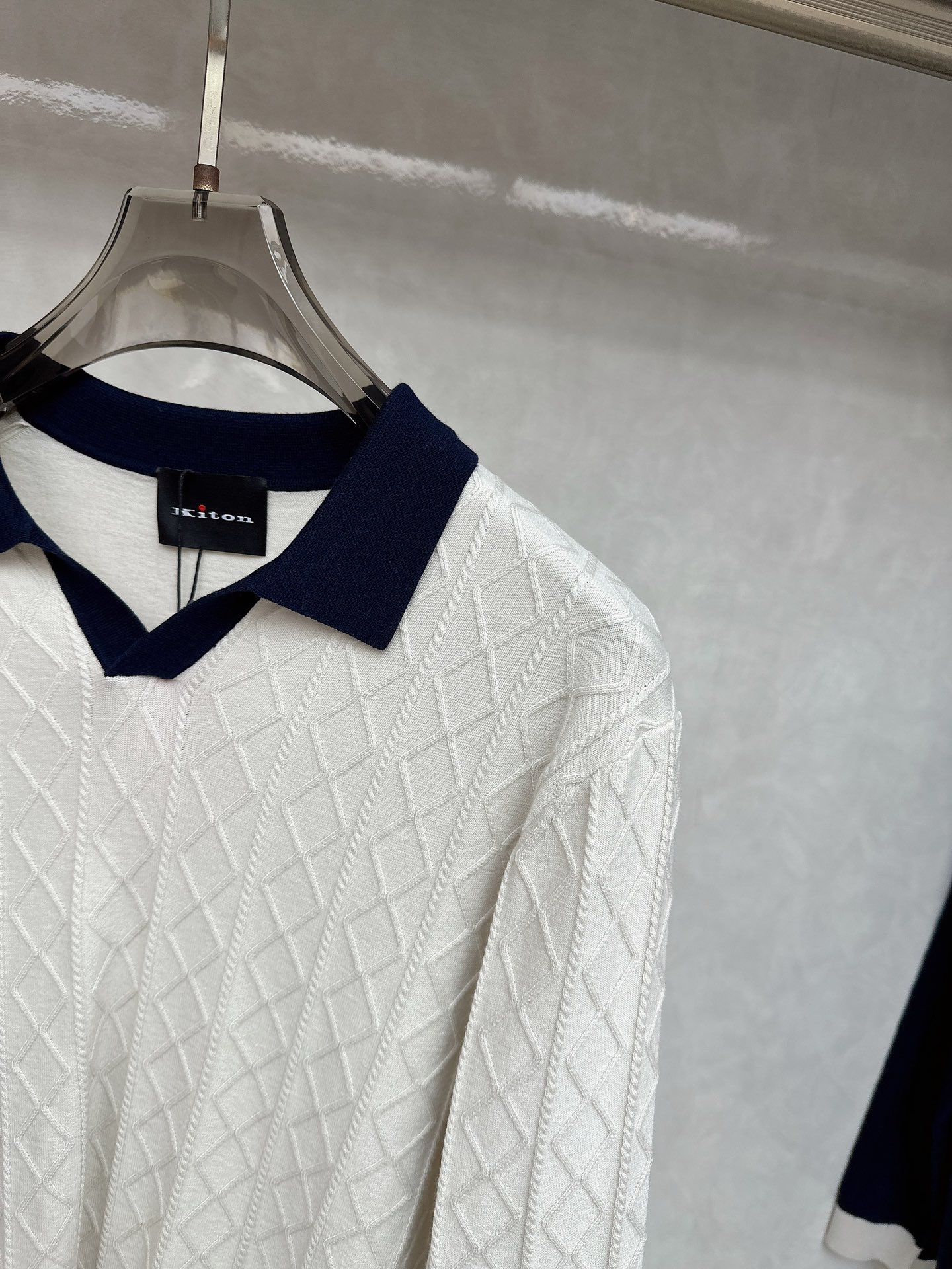  KITON💥独家专供最新时尚秋冬针织毛衣 经典设计感与颜值爆棚的外套，品质更是无法挑剔品控可以直接入手