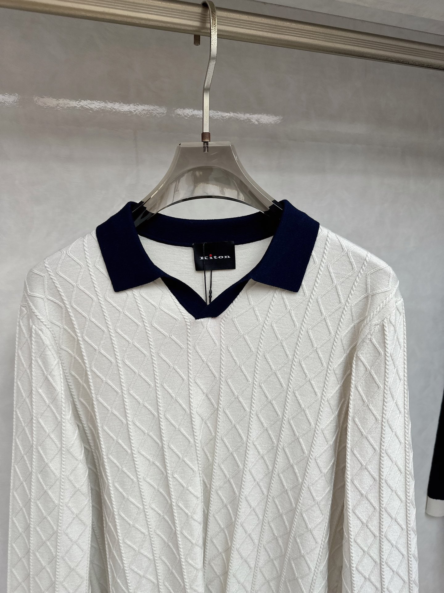  KITON💥独家专供最新时尚秋冬针织毛衣 经典设计感与颜值爆棚的外套，品质更是无法挑剔品控可以直接入手