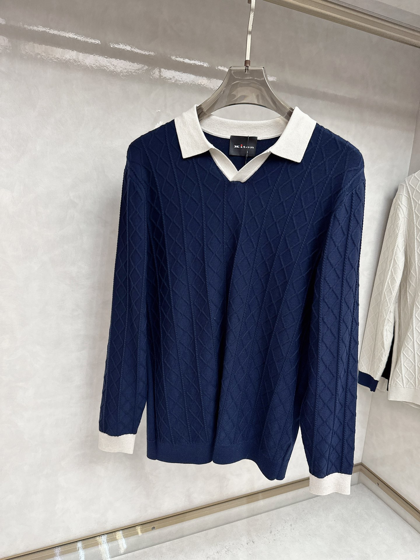  KITON💥独家专供最新时尚秋冬针织毛衣 经典设计感与颜值爆棚的外套，品质更是无法挑剔品控可以直接入手