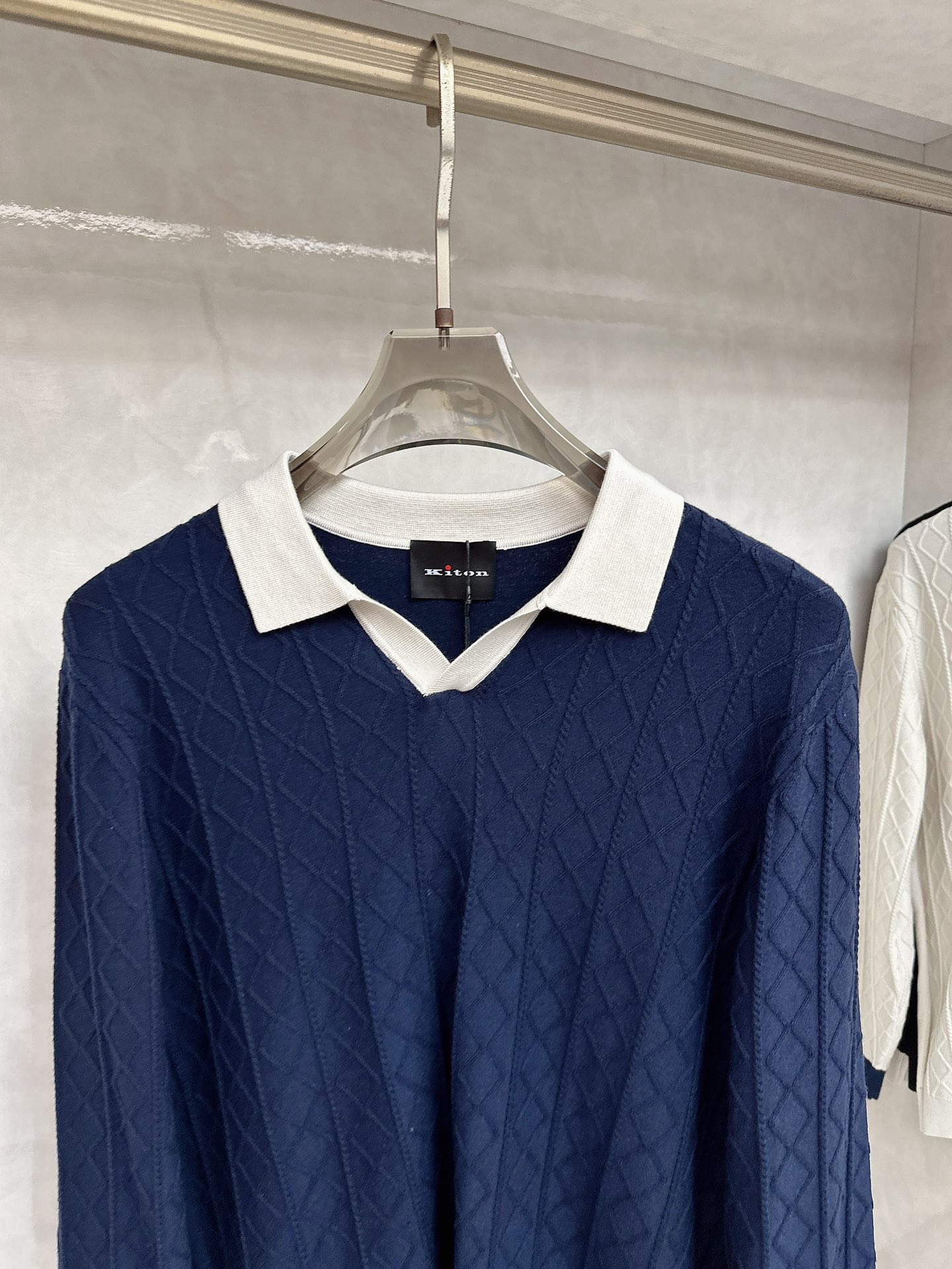  KITON💥独家专供最新时尚秋冬针织毛衣 经典设计感与颜值爆棚的外套，品质更是无法挑剔品控可以直接入手